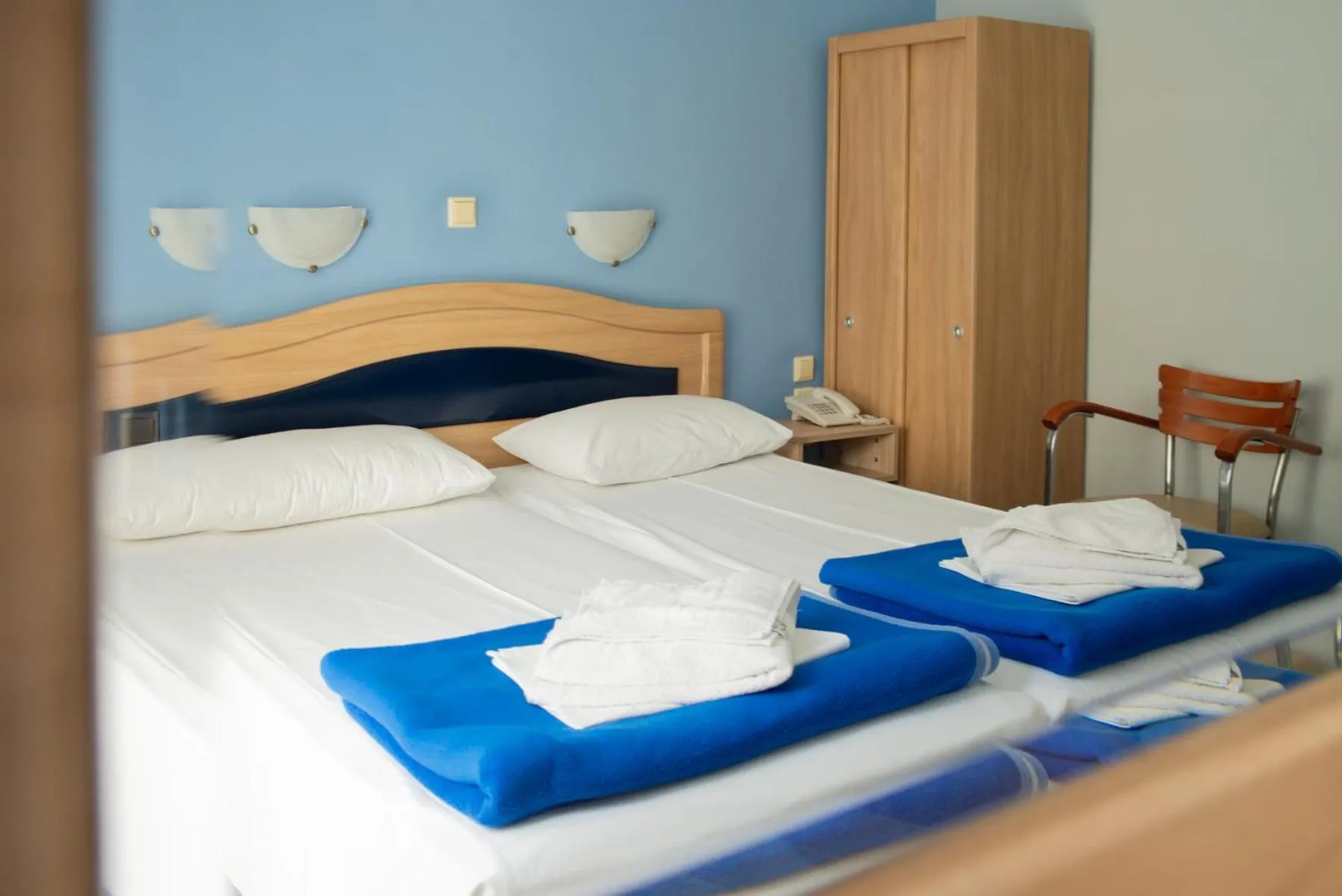 Bedroom, Bed in Hôtel Argo