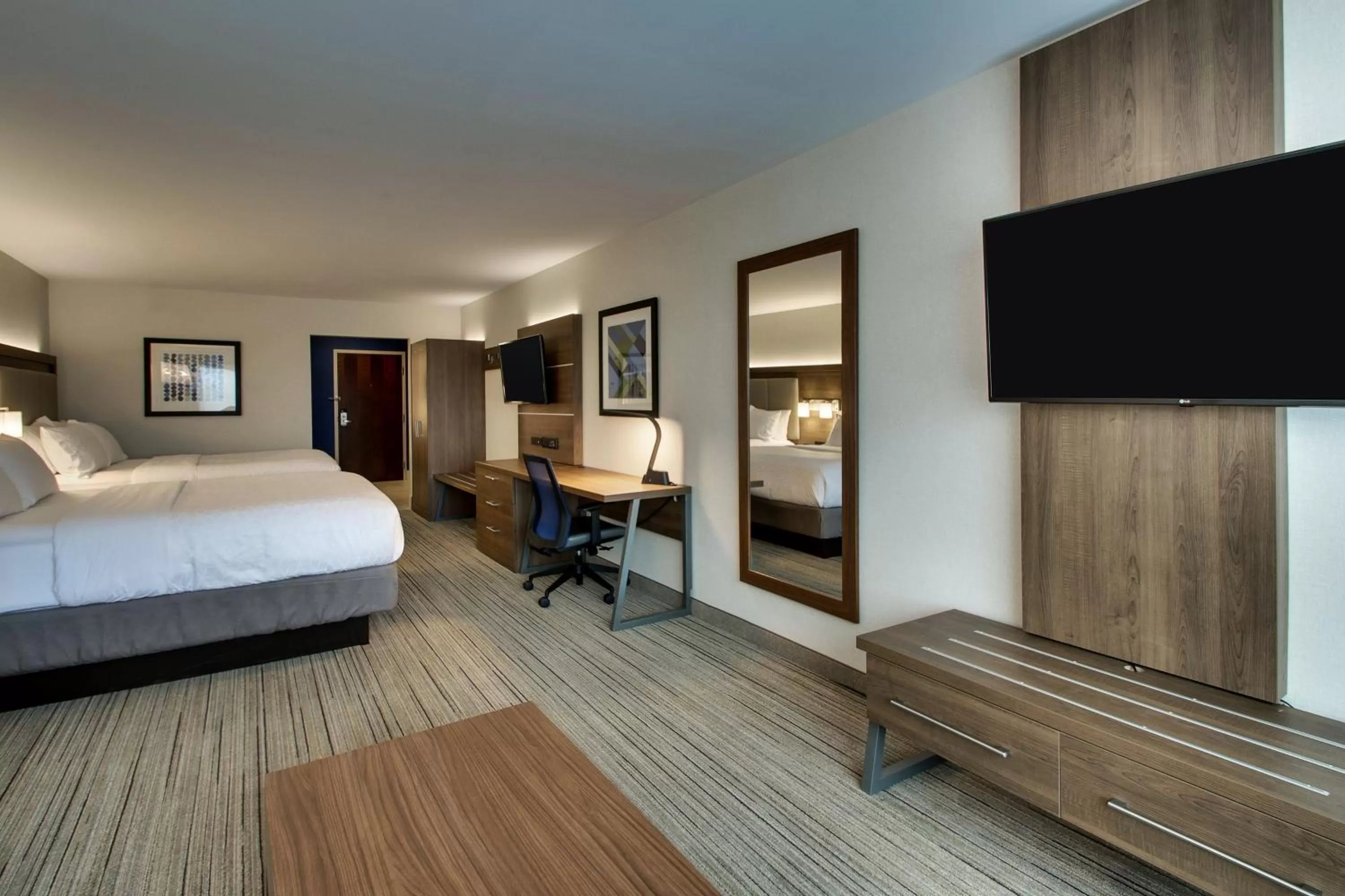 Bedroom, Bed in Holiday Inn Express & Suites Mt Sterling North by IHG