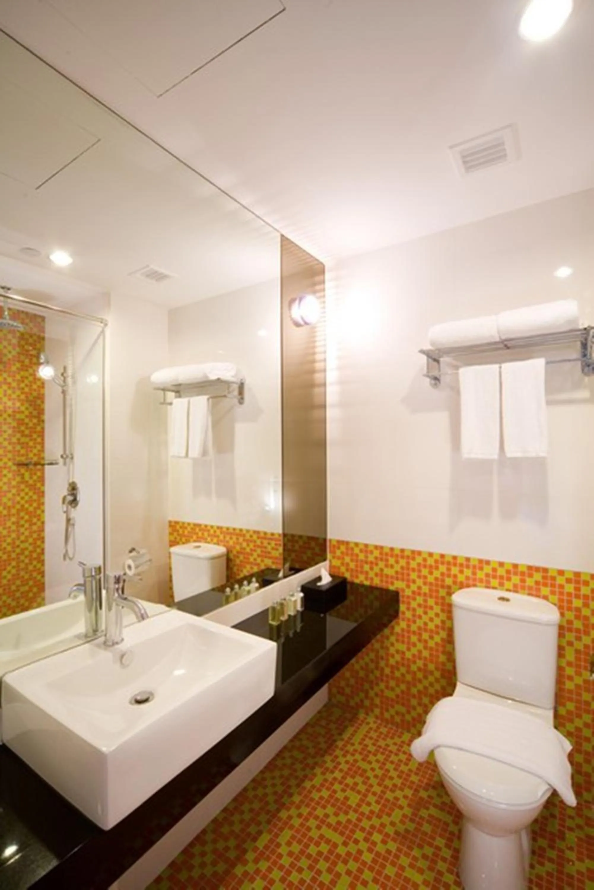 Deluxe Double or Twin Room in Hotel Re! @ Pearl's Hill