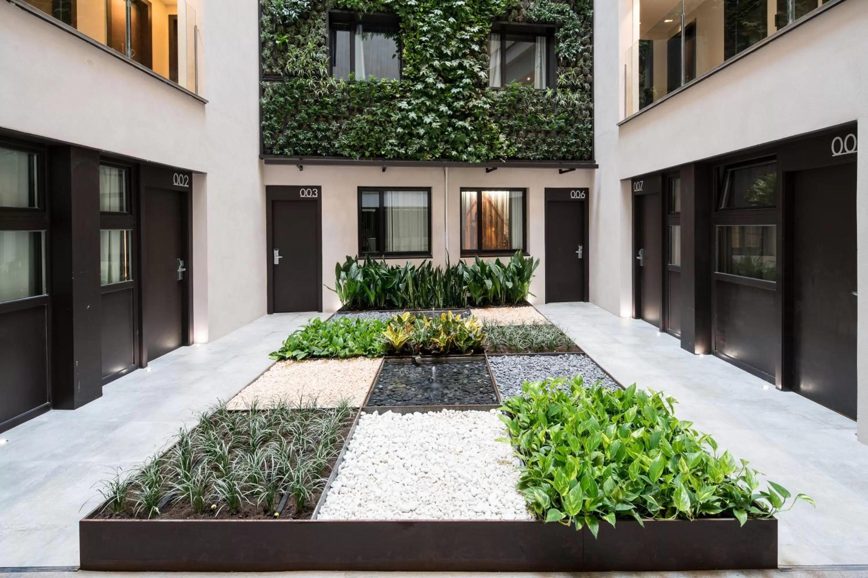 Patio in Catalonia Avinyo