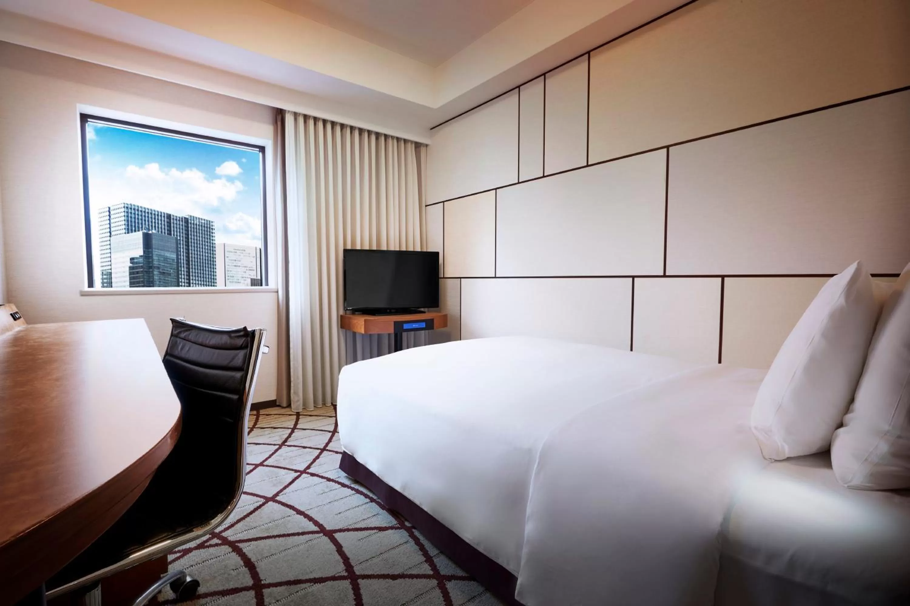 Photo of the whole room in ANA Crowne Plaza Osaka by IHG