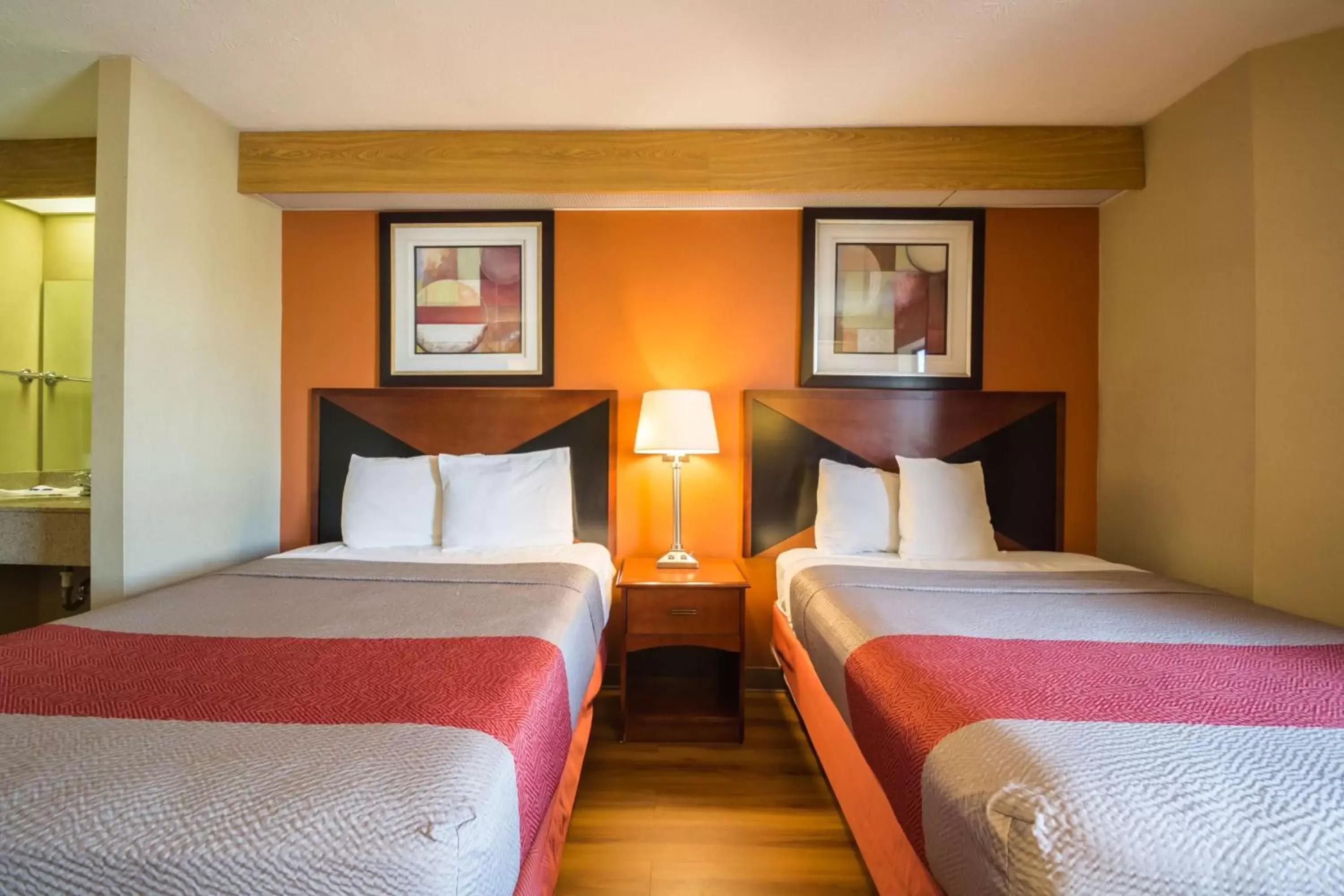 Quadruple Room - Non-Smoking in Motel 6-Indianapolis, IN - Airport Quadruple Room - Non-Smoking in Motel 6-Indianapolis, IN - Airport