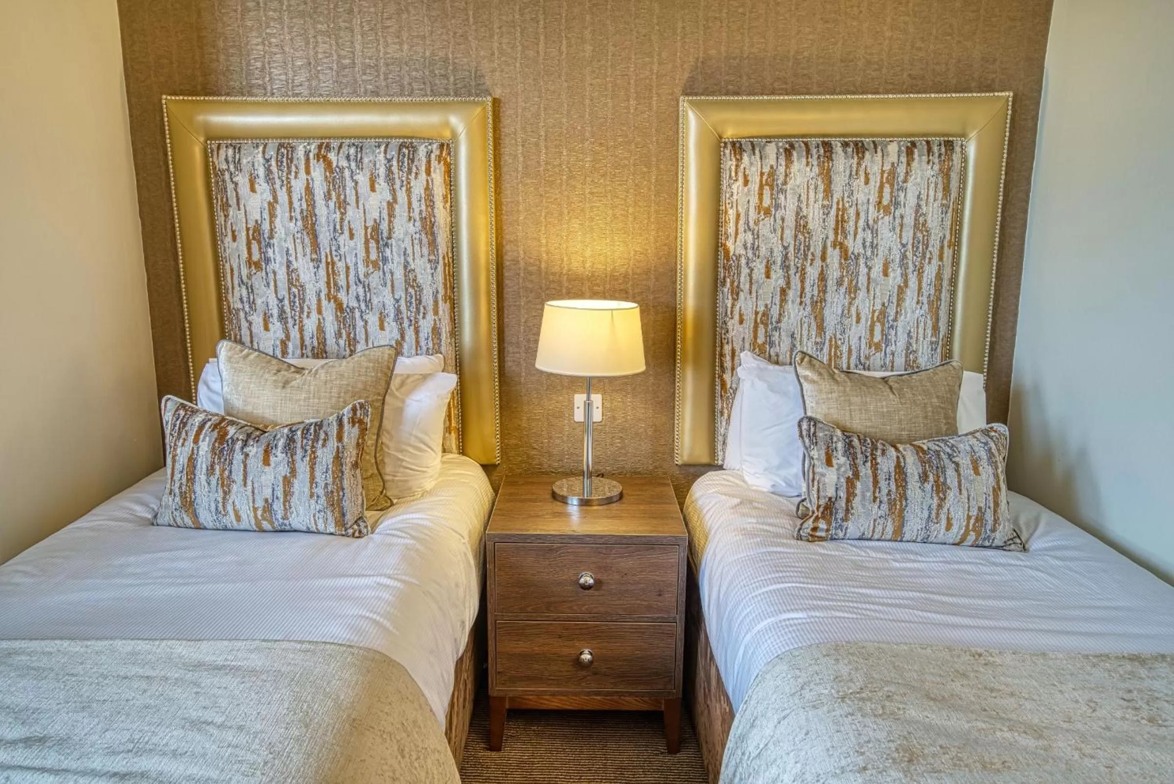 Bedroom, Bed in Inverness Palace Hotel & Spa, WorldHotels Distinctive