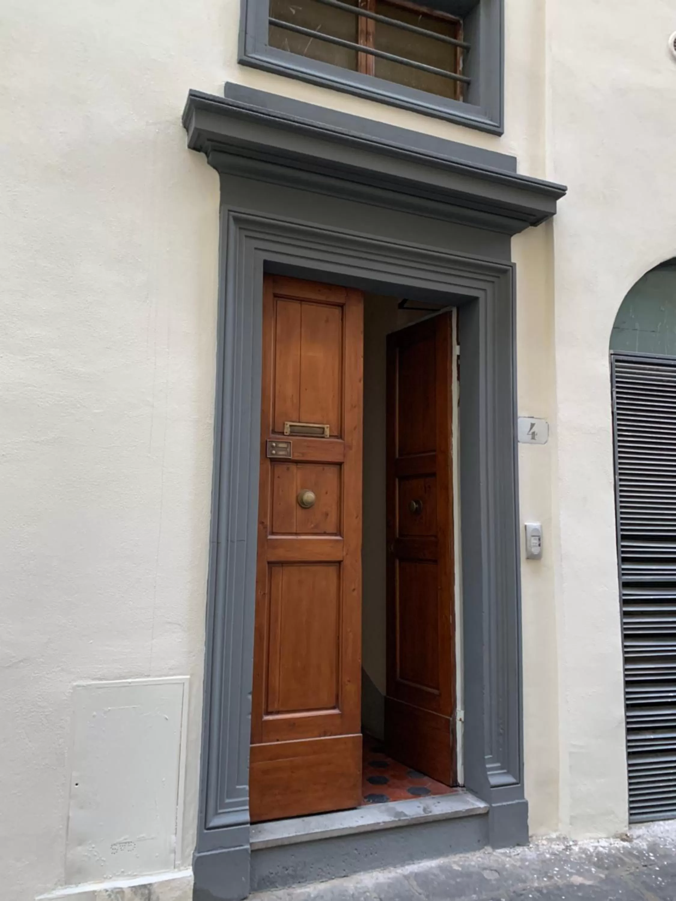 Facade/entrance in In The Heart Of Florence