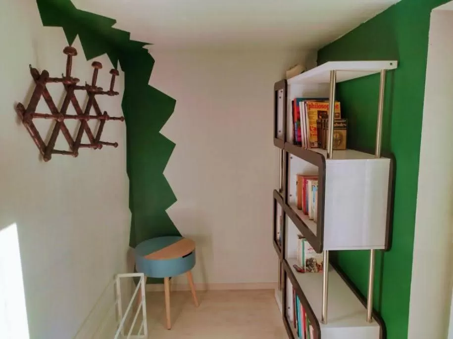 Library in LE VERT NOMADE