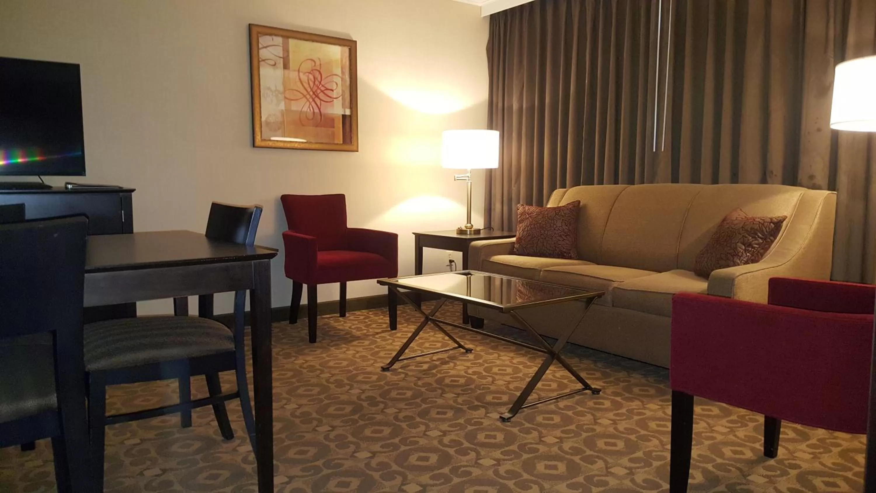Seating area in Best Western Premier Nicollet Inn