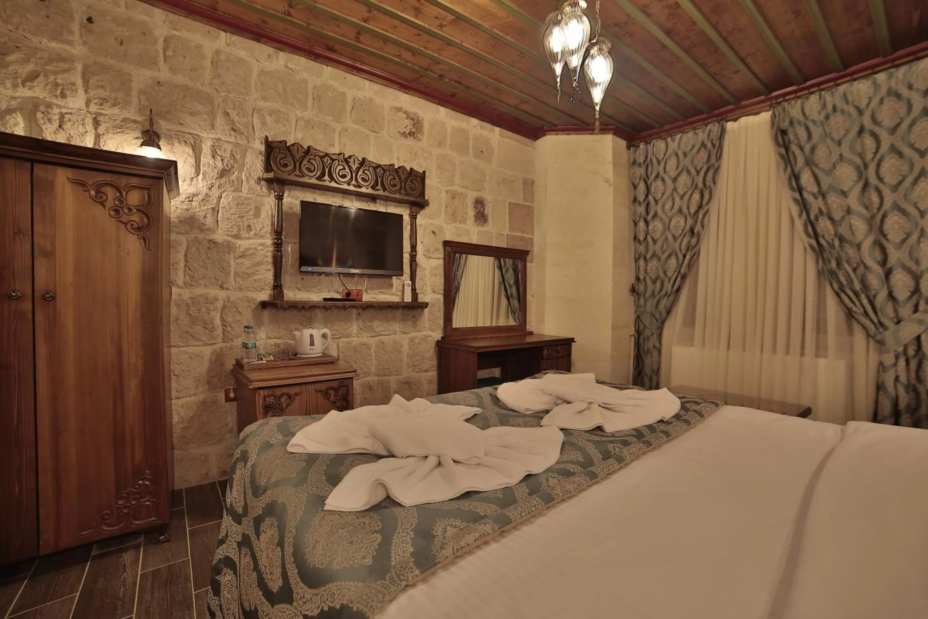 Shower, Bed in Grand Cappadocia Hotel