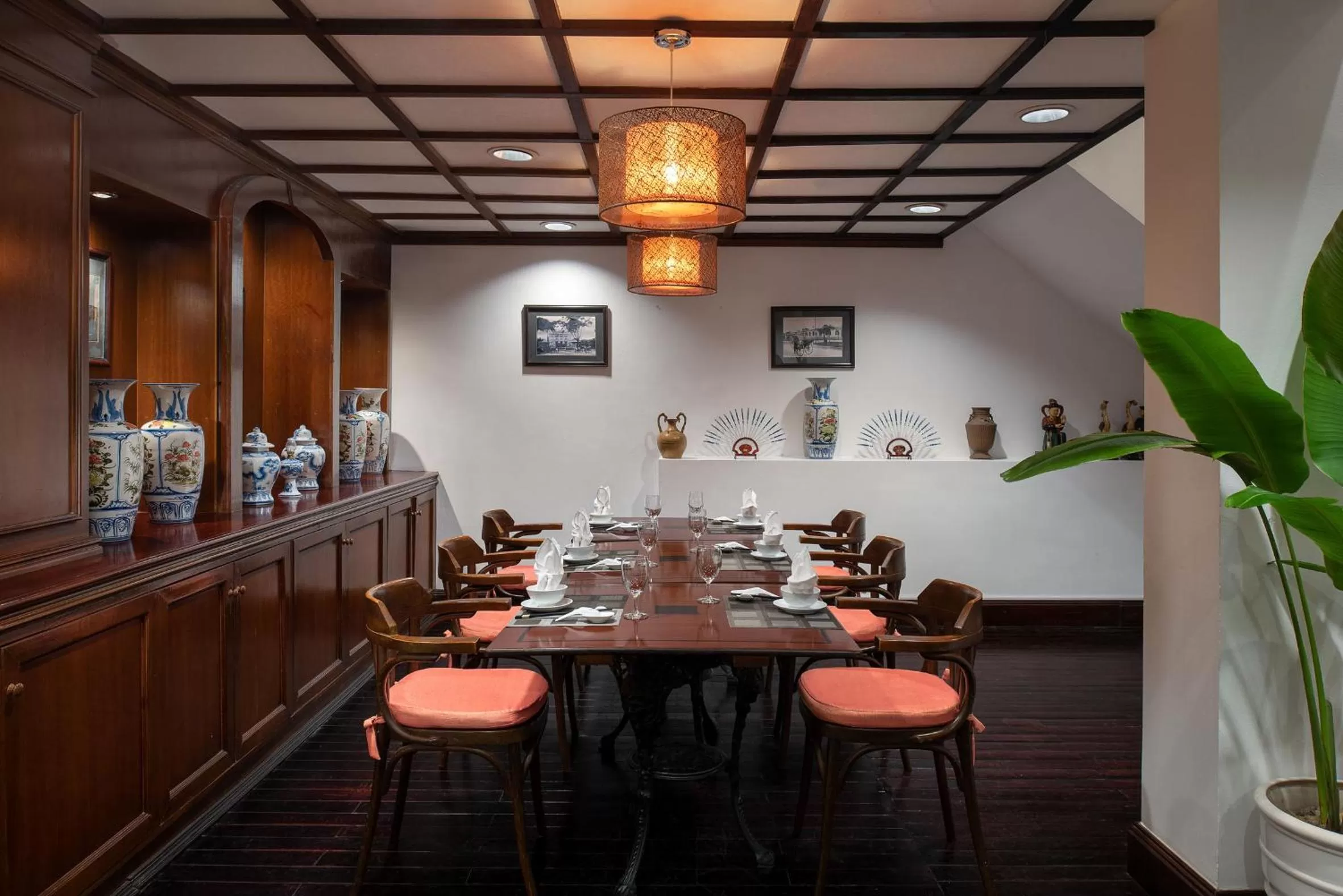 Restaurant/places to eat in Hai Phong Harbour View Hotel