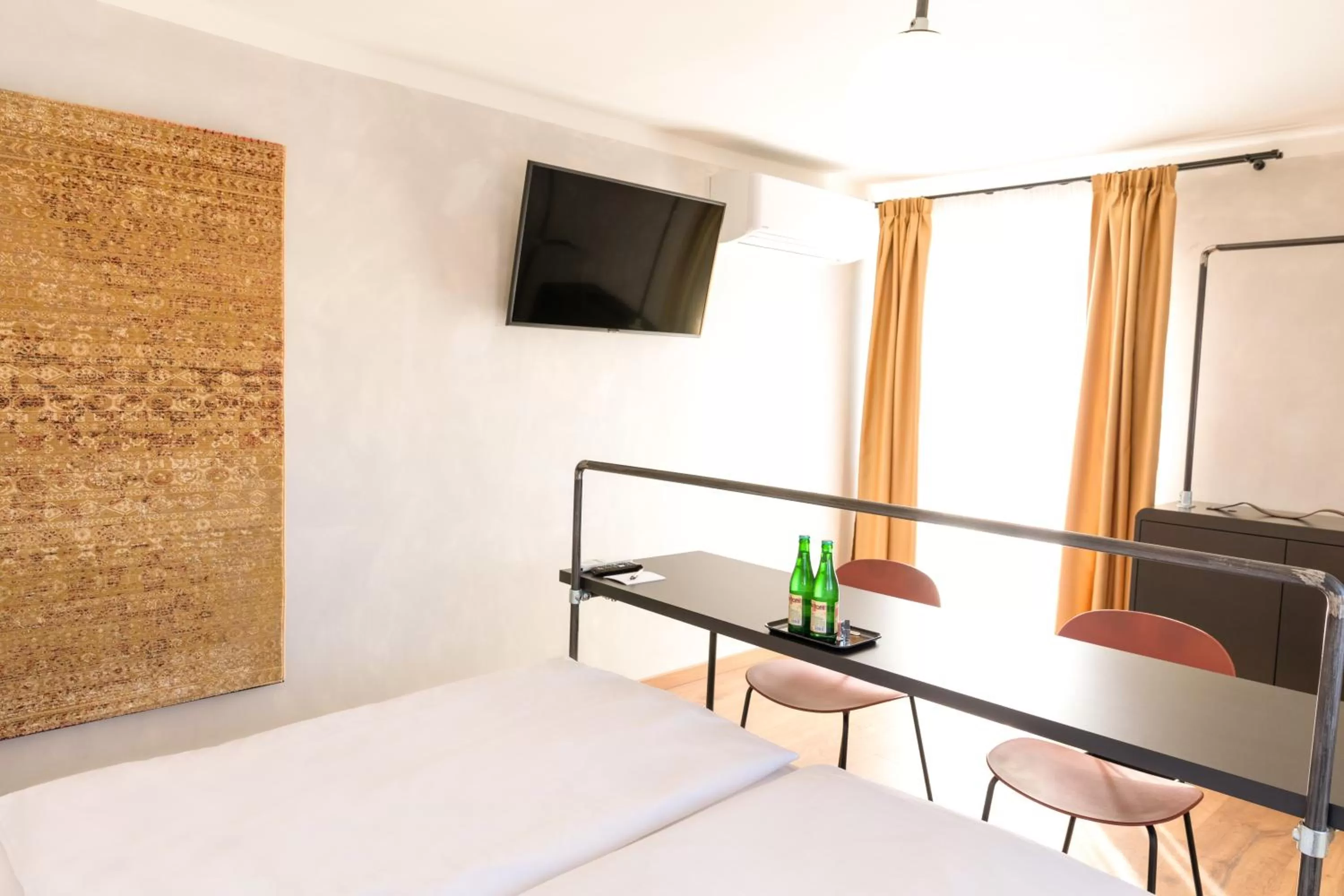 TV and multimedia, Bed in Miss Sophie's Downtown