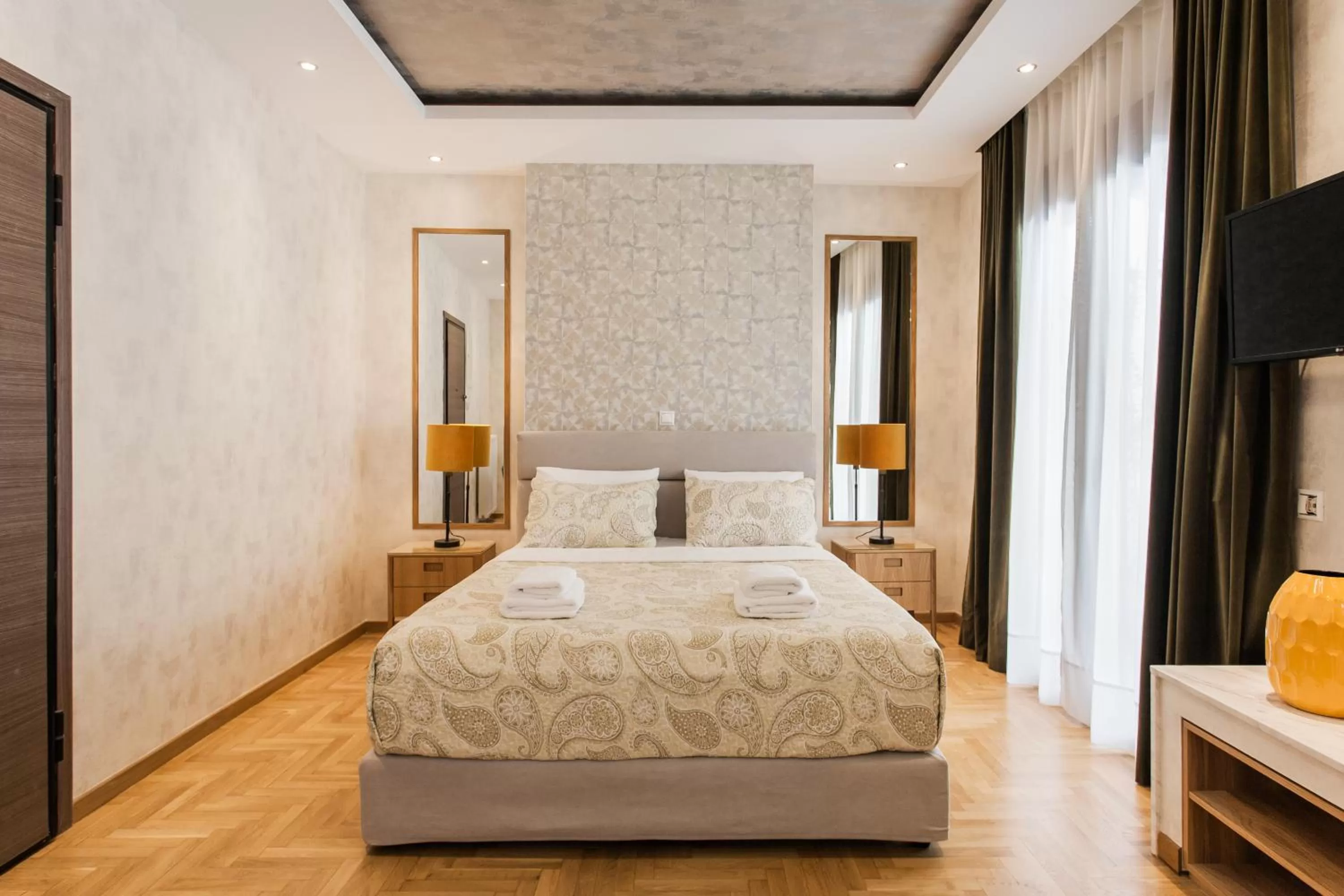 Bedroom, Bed in Nicholas Point Apartments and Rooms