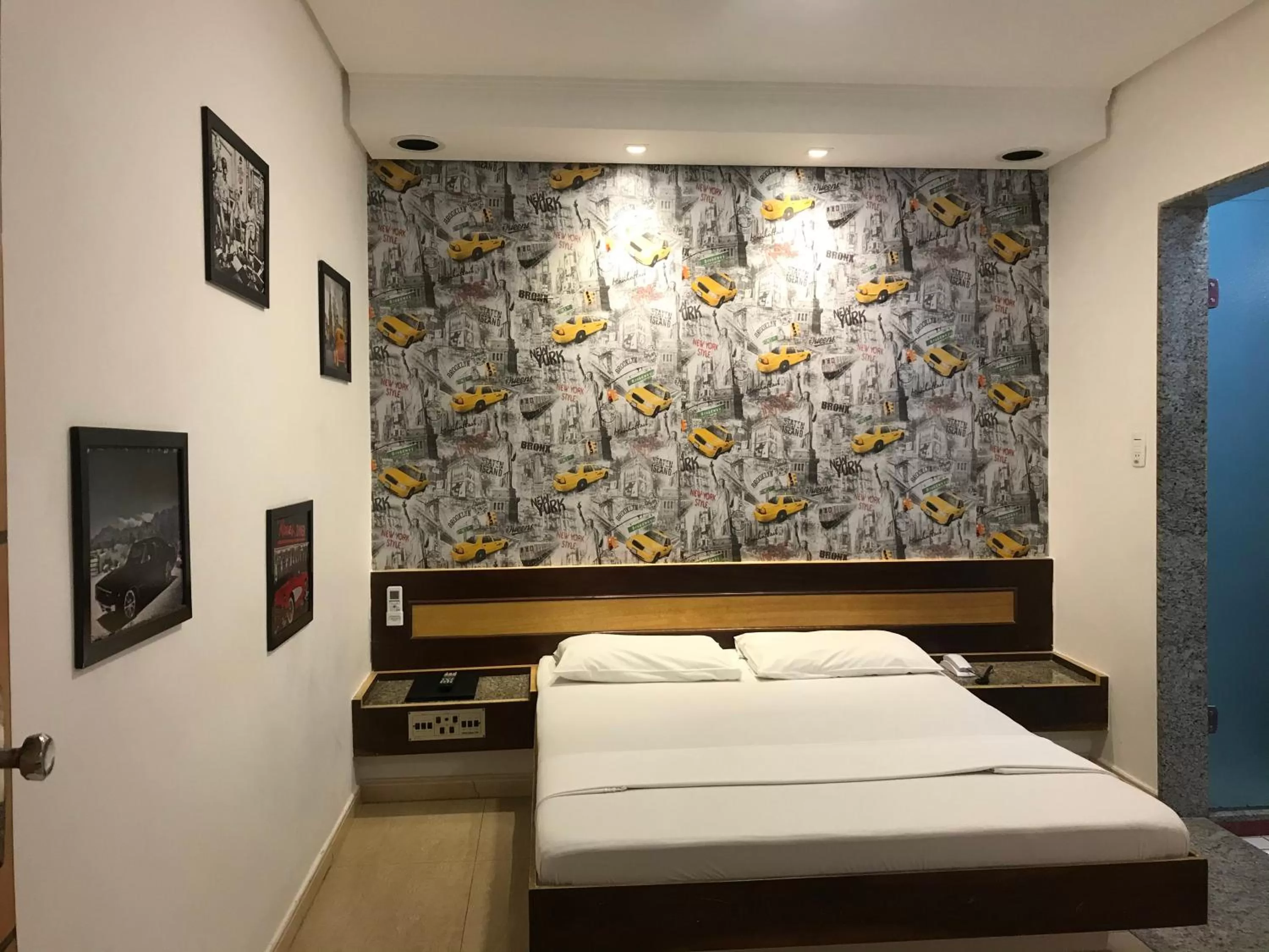 Staff, Bed in Hotel Estrela da Agua Fria