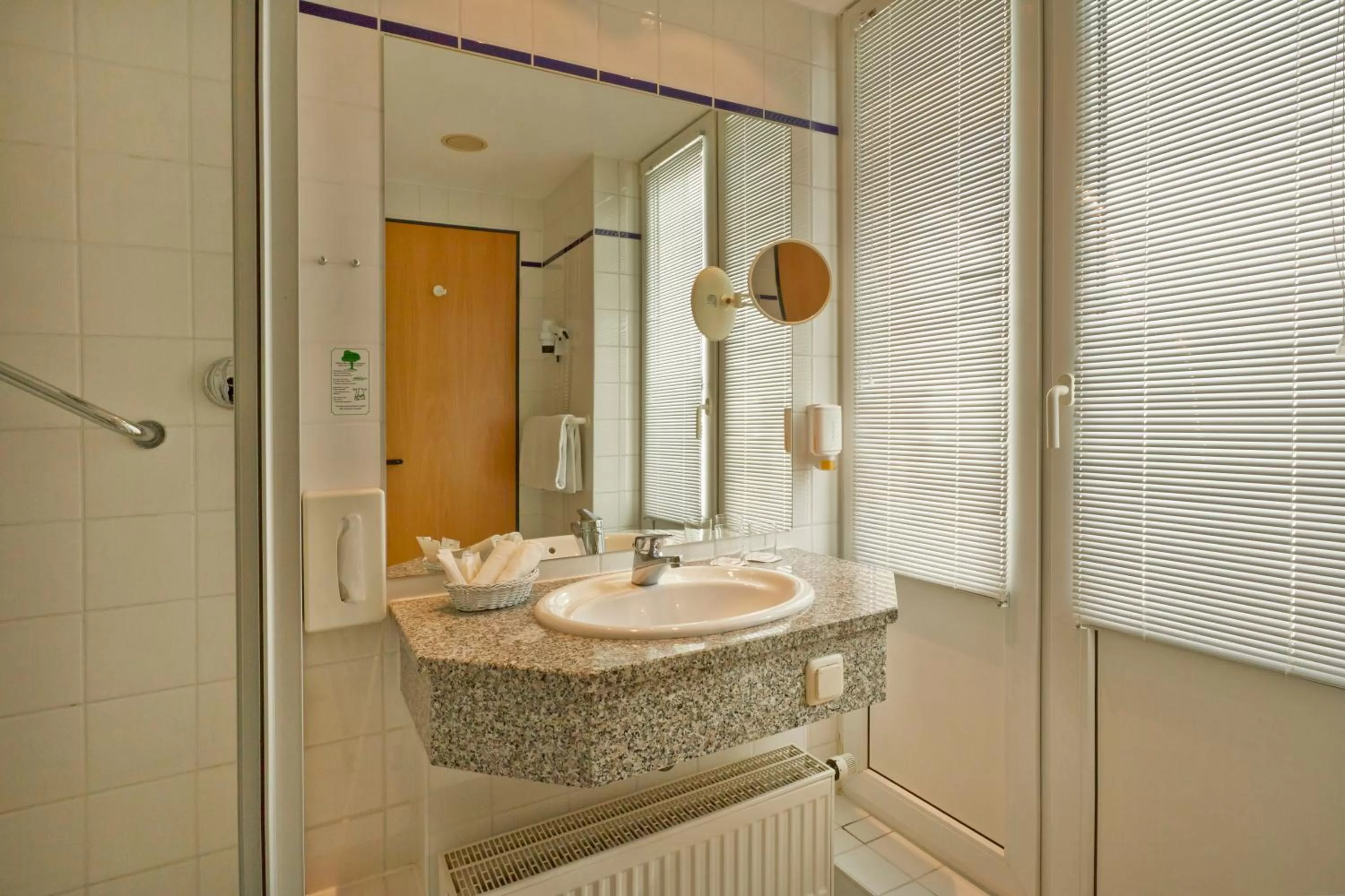 Bathroom in H+ Hotel & SPA Friedrichroda