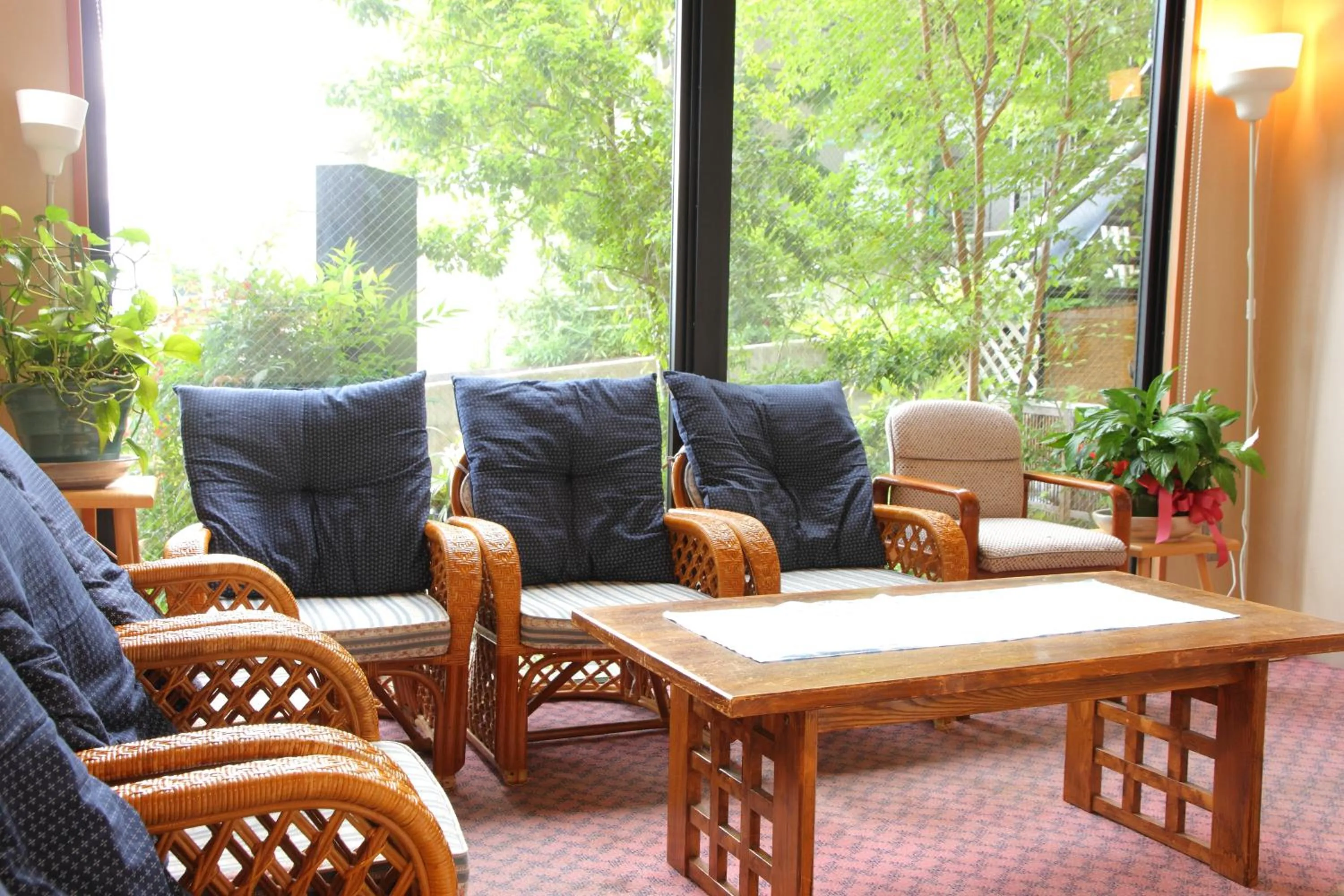 Communal lounge/ TV room in Hotel Asafuji