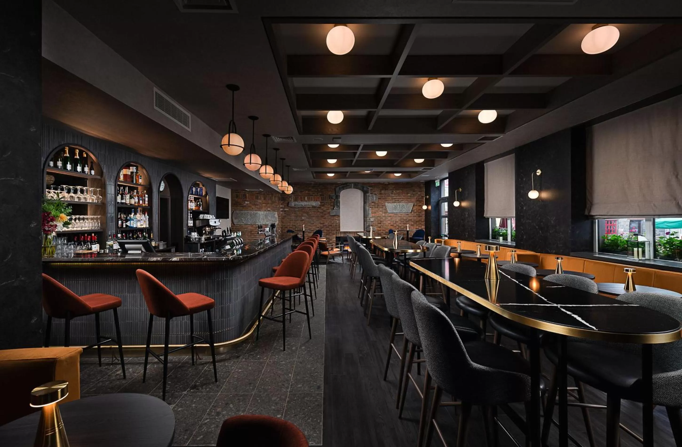 Lounge or bar in Leonardo Hotel Galway