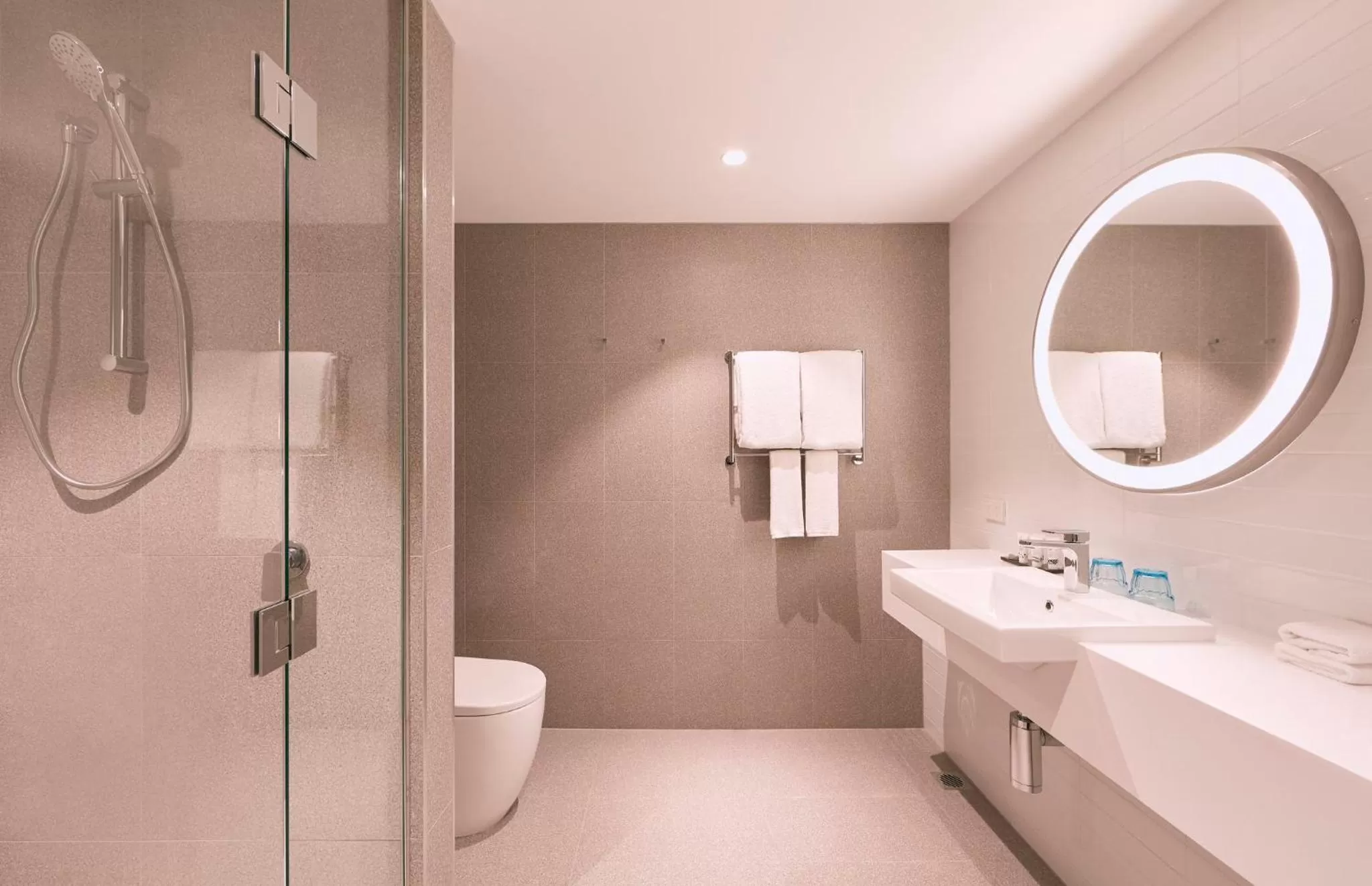 Photo of the whole room in Holiday Inn Express Newcastle by IHG