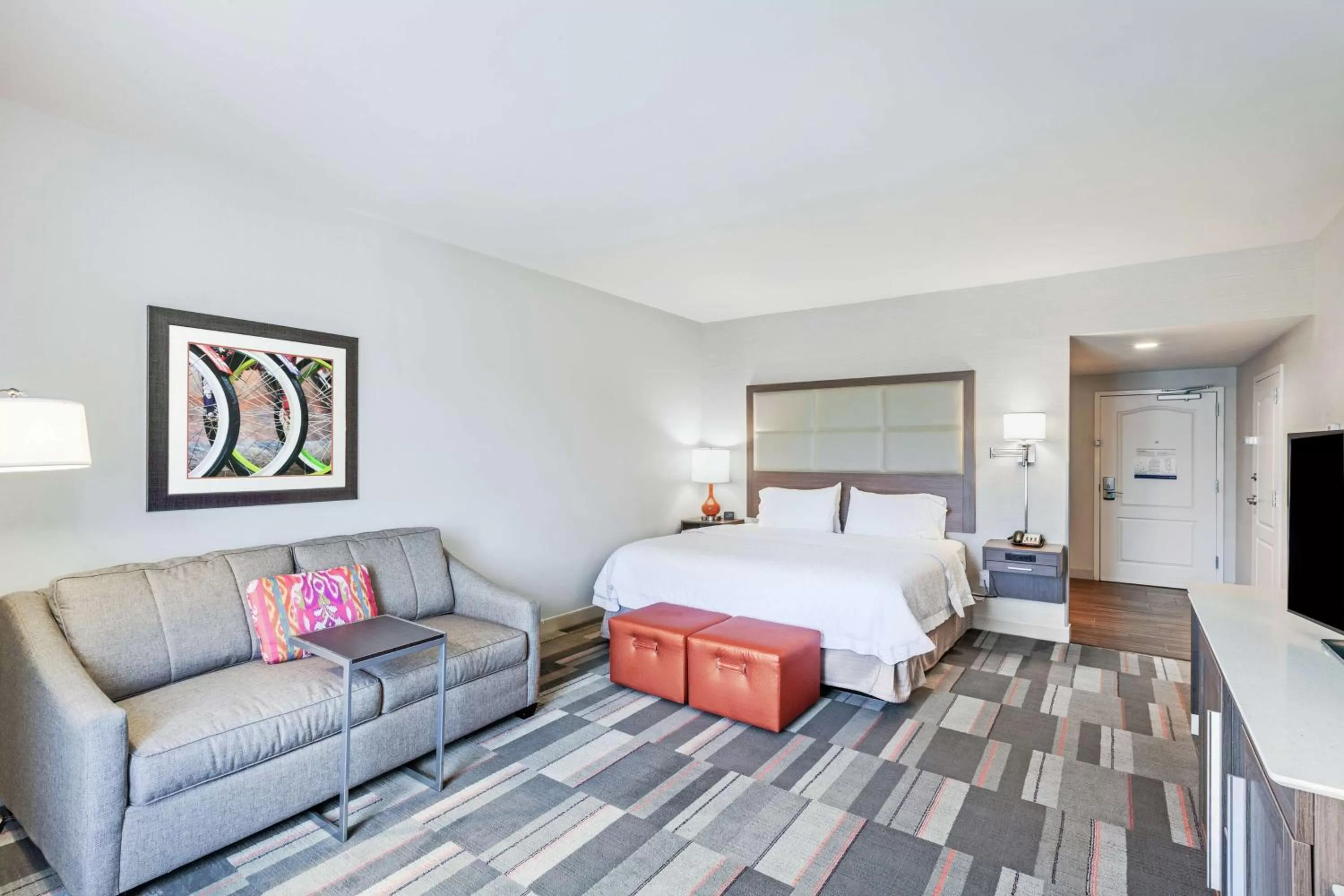 Living room, Bed in Hampton Inn North Little Rock McCain Mall, AR