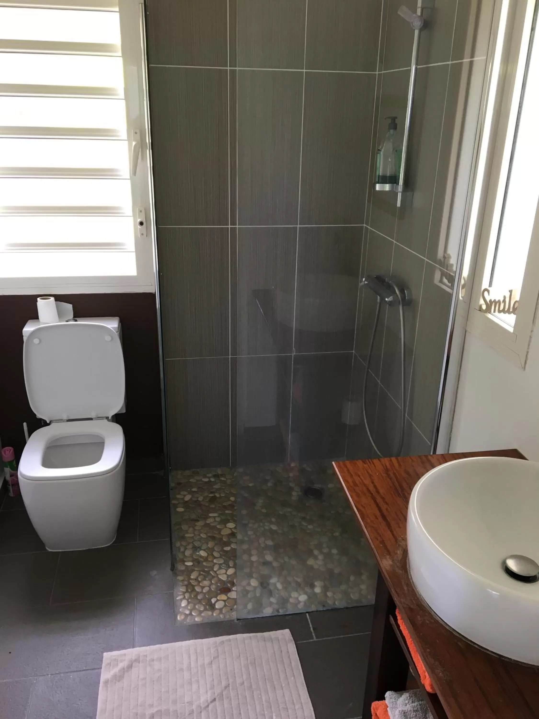 Bathroom in Villa Cajou (Chambre d'hôtes chez l'habitant)