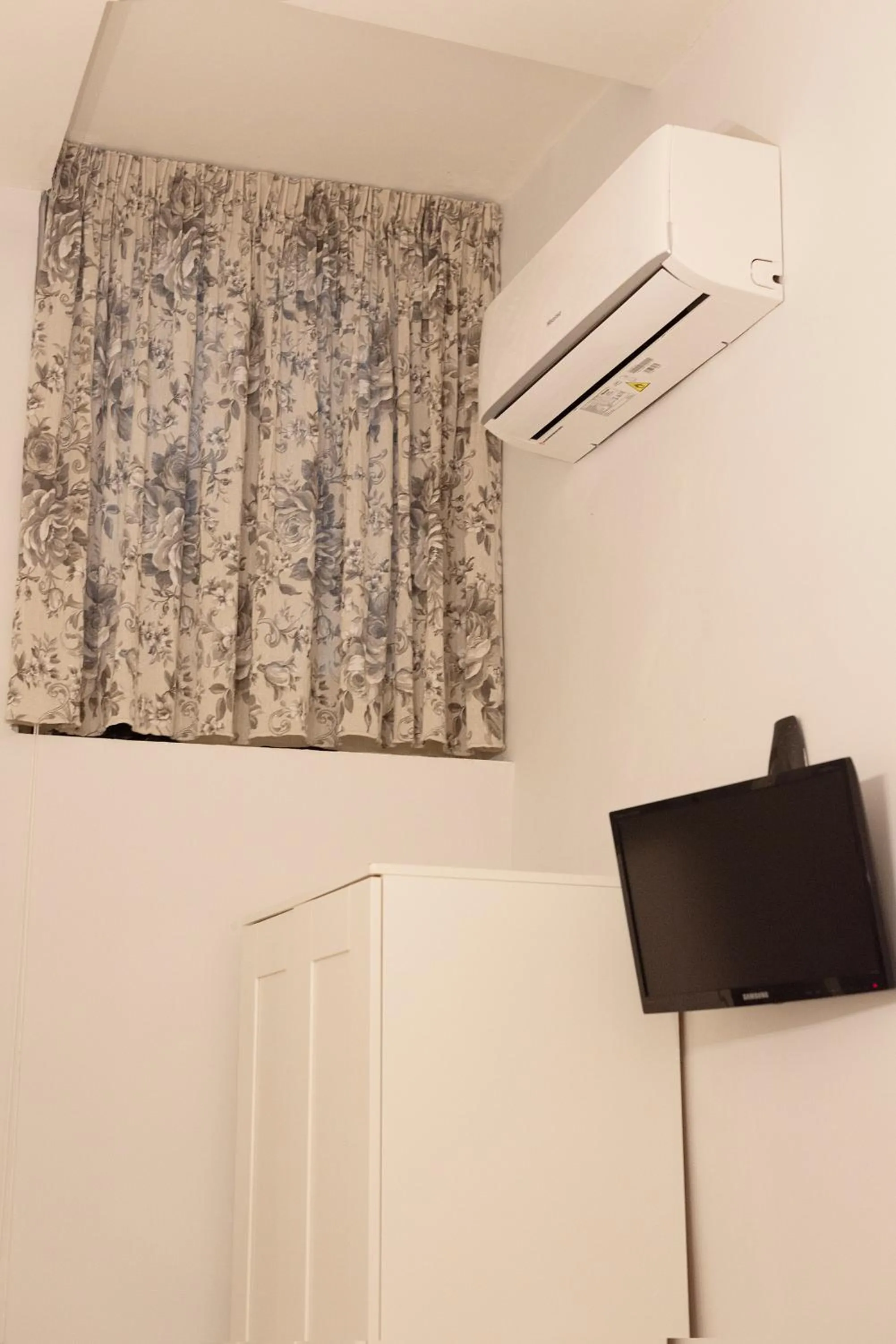 TV and multimedia in B&B Dei Decumani