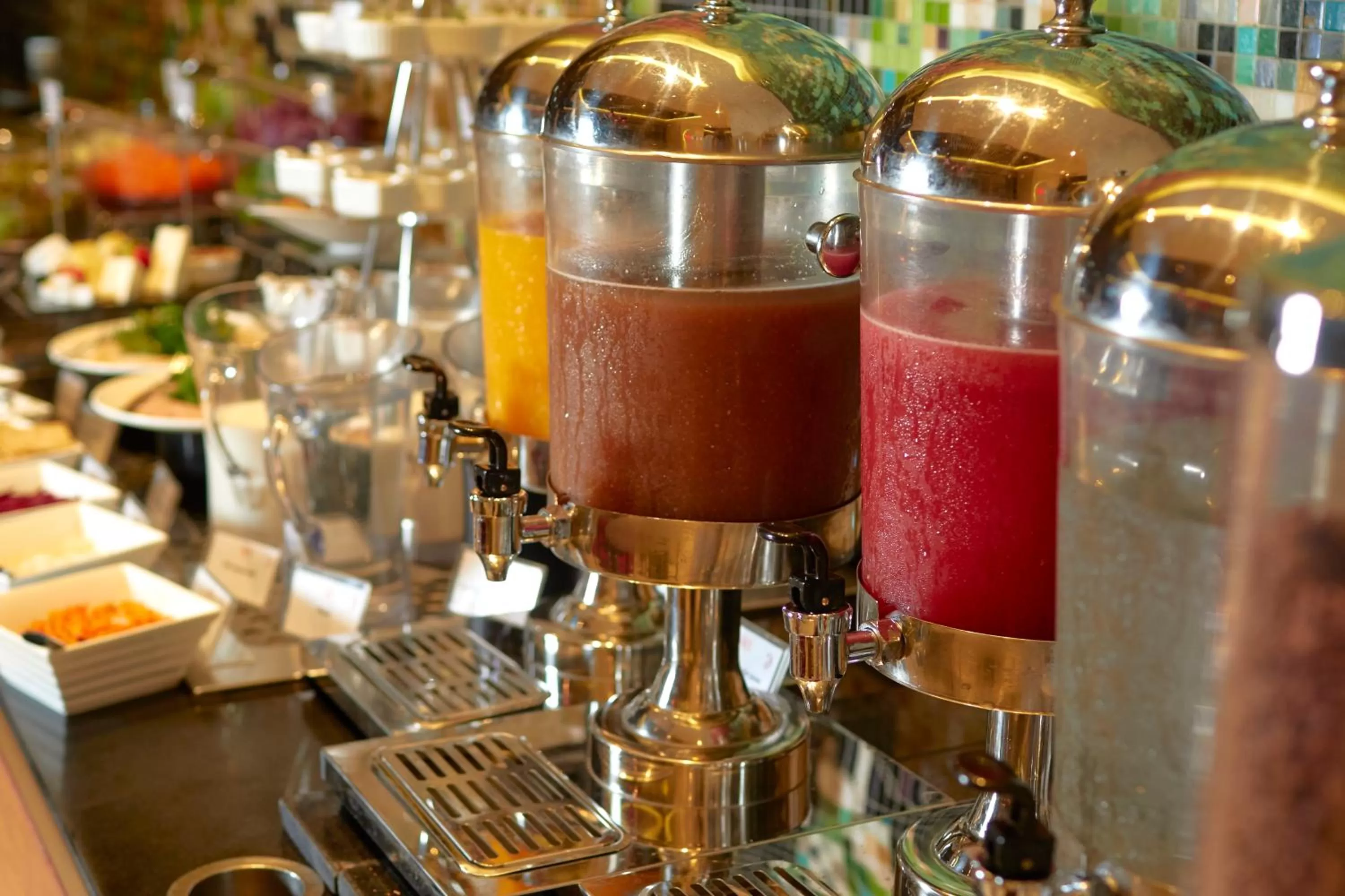 Breakfast in Cinnamon Red Colombo