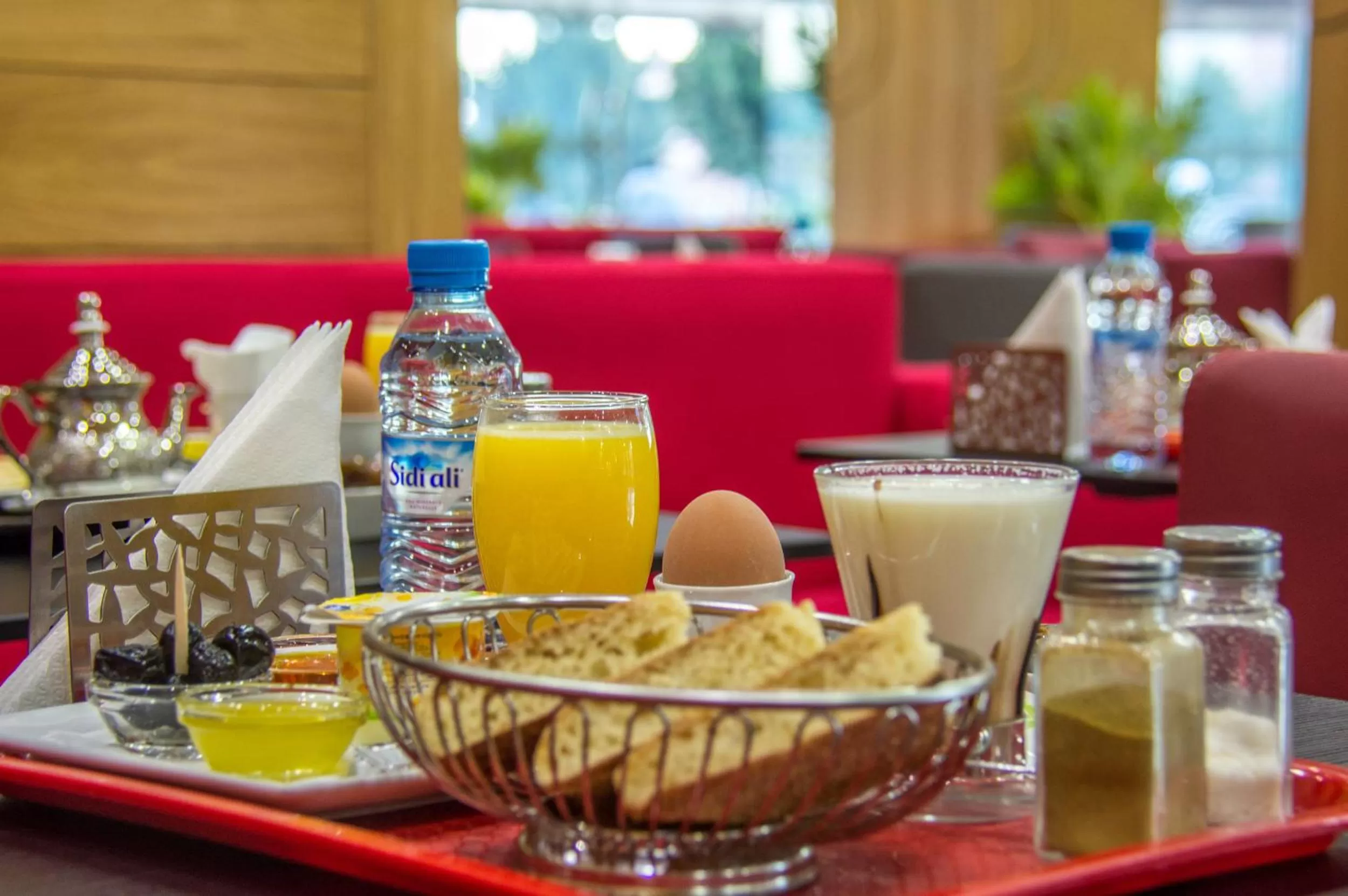 Hôtel Hadaik Ain Asserdoune