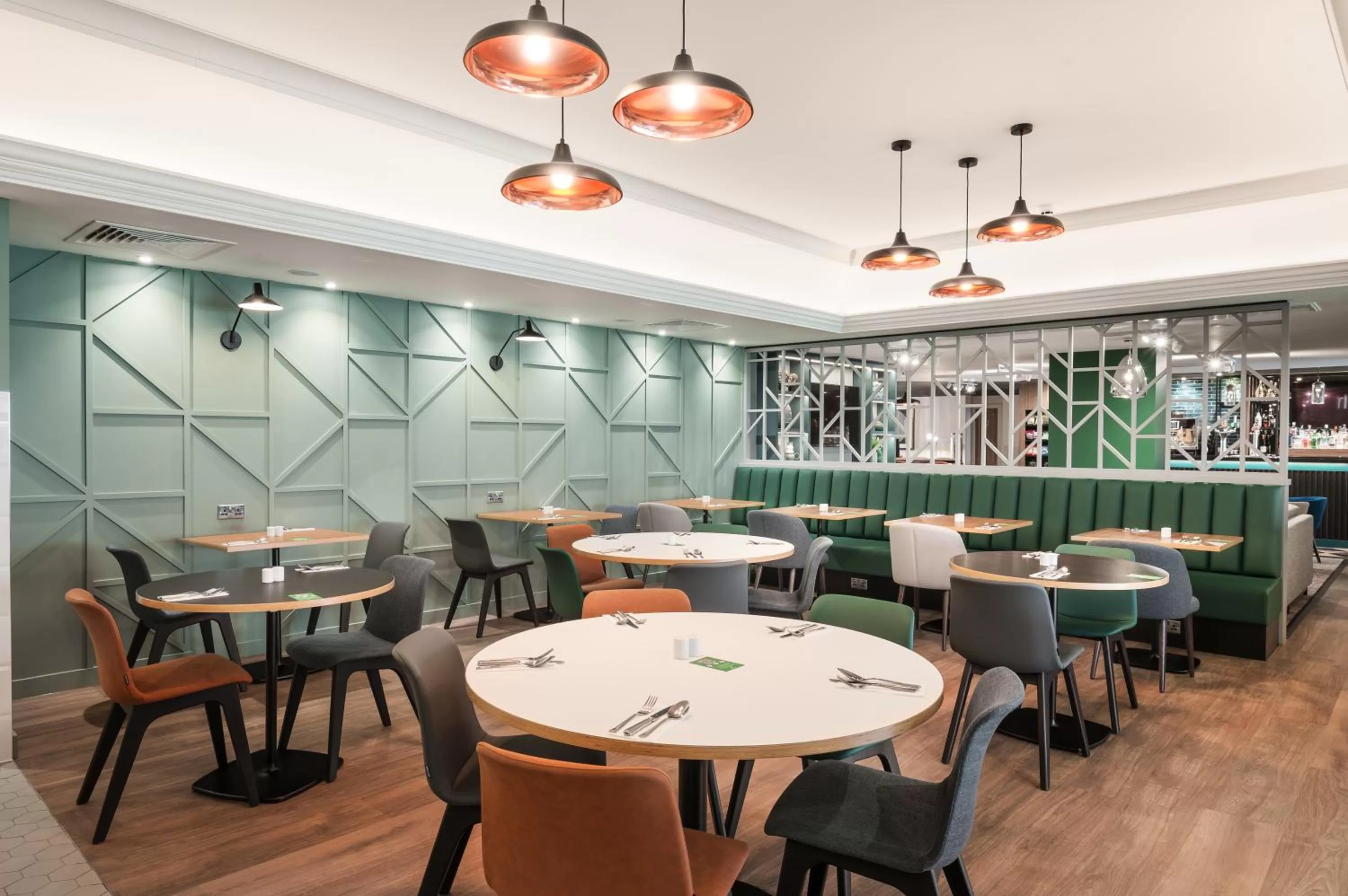 Restaurant/places to eat in Holiday Inn Reading West by IHG