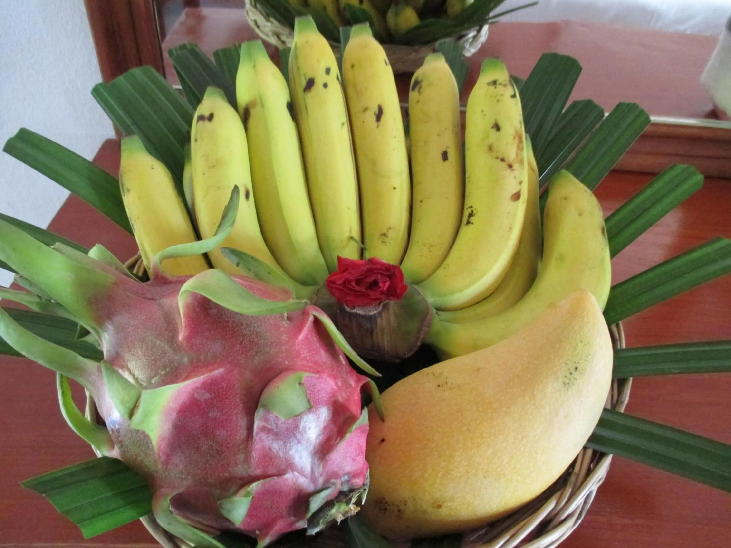 Food and drinks in Lipa Bay Resort