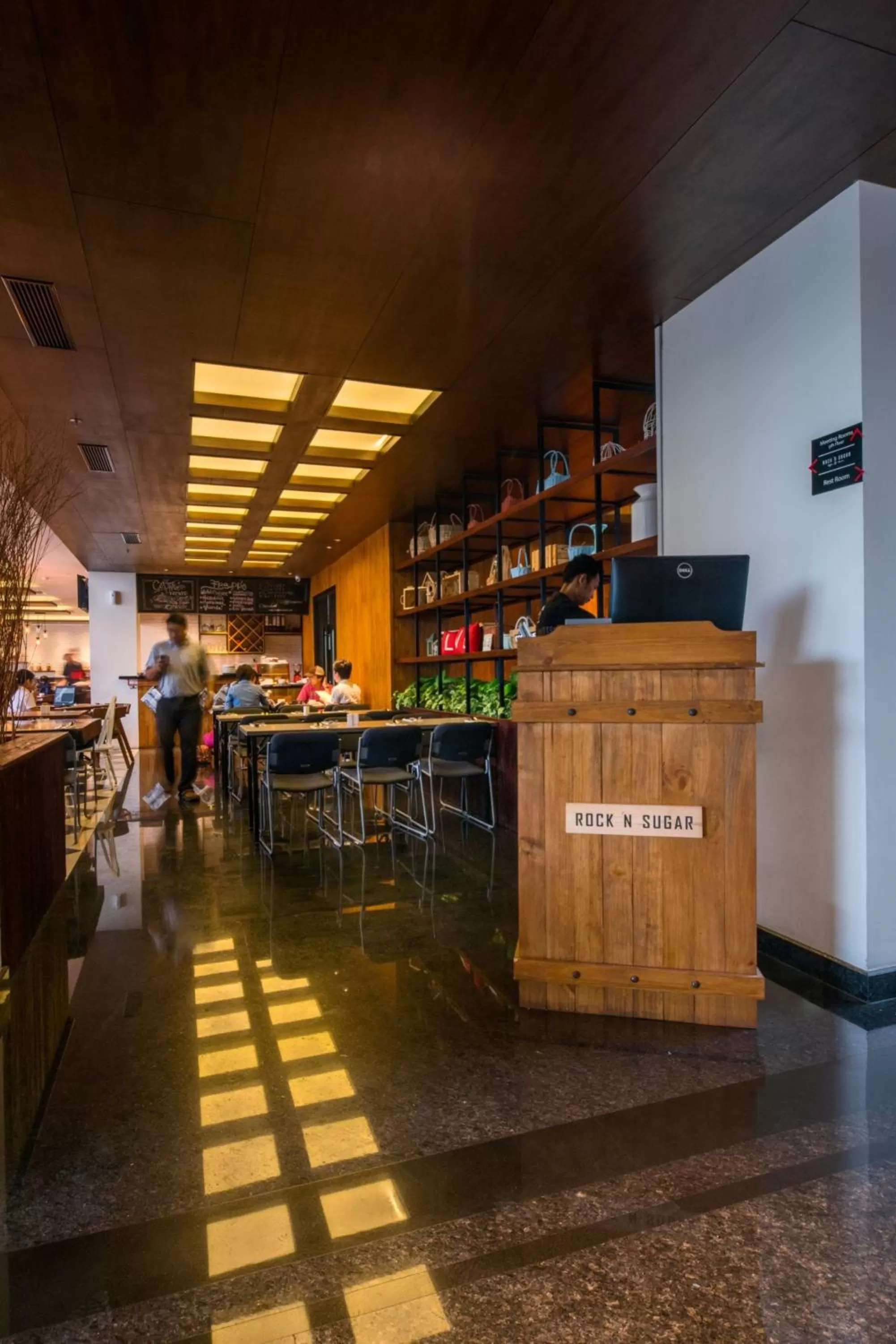 Restaurant/places to eat in Luminor Hotel Jemursari By WH with The Best Breakfast in Town and Located Near Surabaya Industrial Estate Rungkut SIER