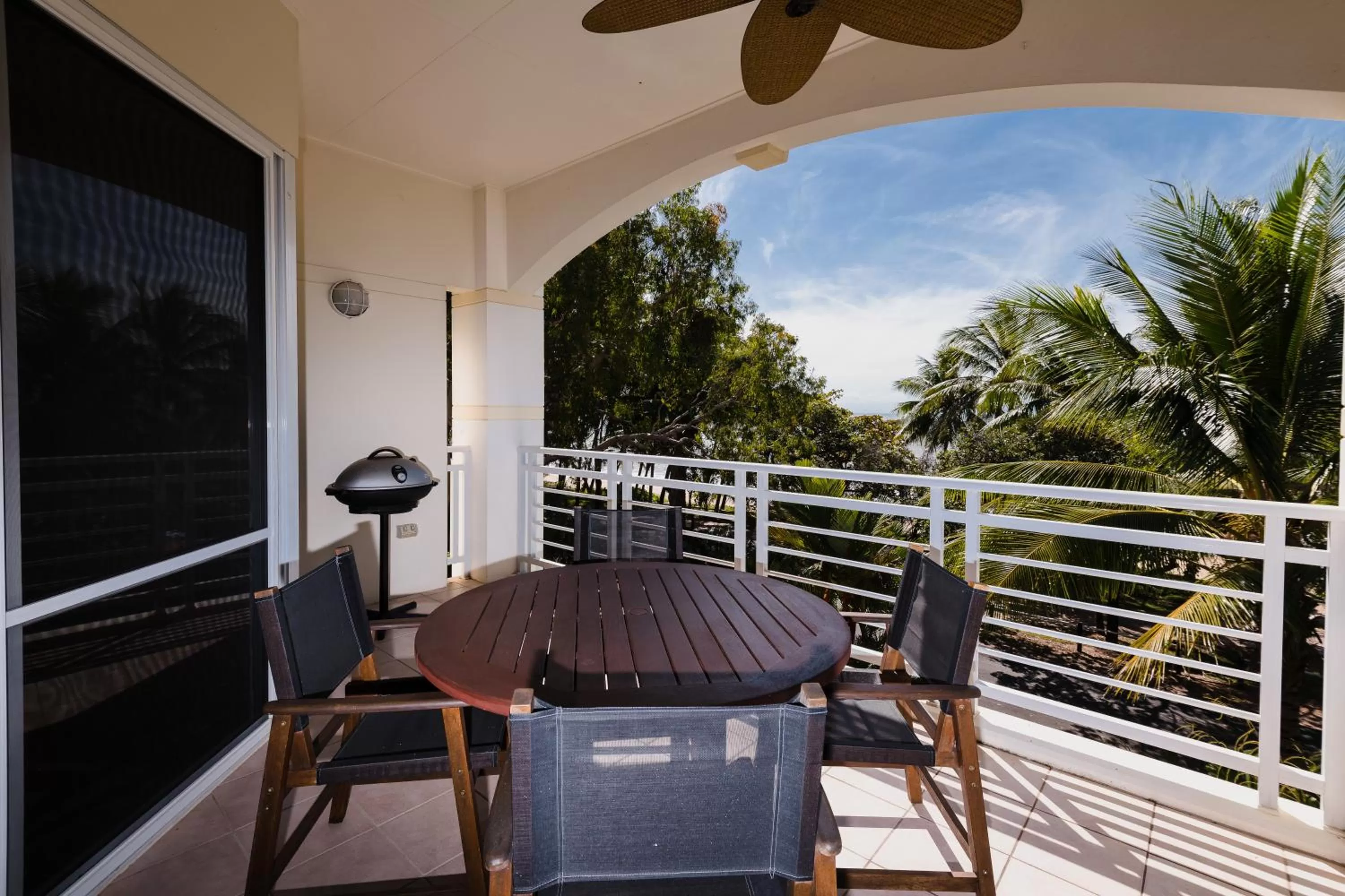 Balcony/Terrace in Villa Beach Palm Cove