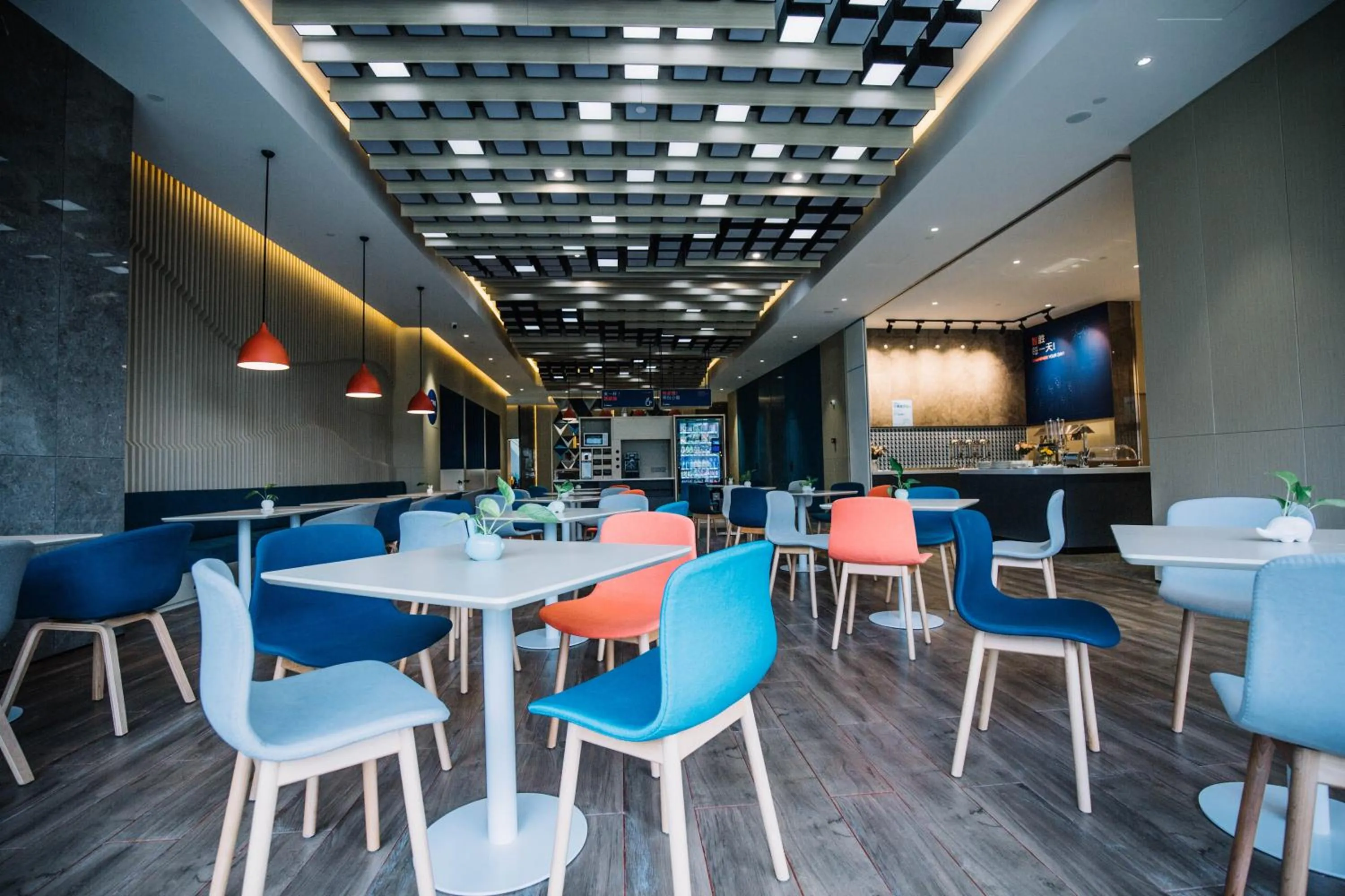 Restaurant/places to eat in Holiday Inn Express Ningbo Fenghua by IHG