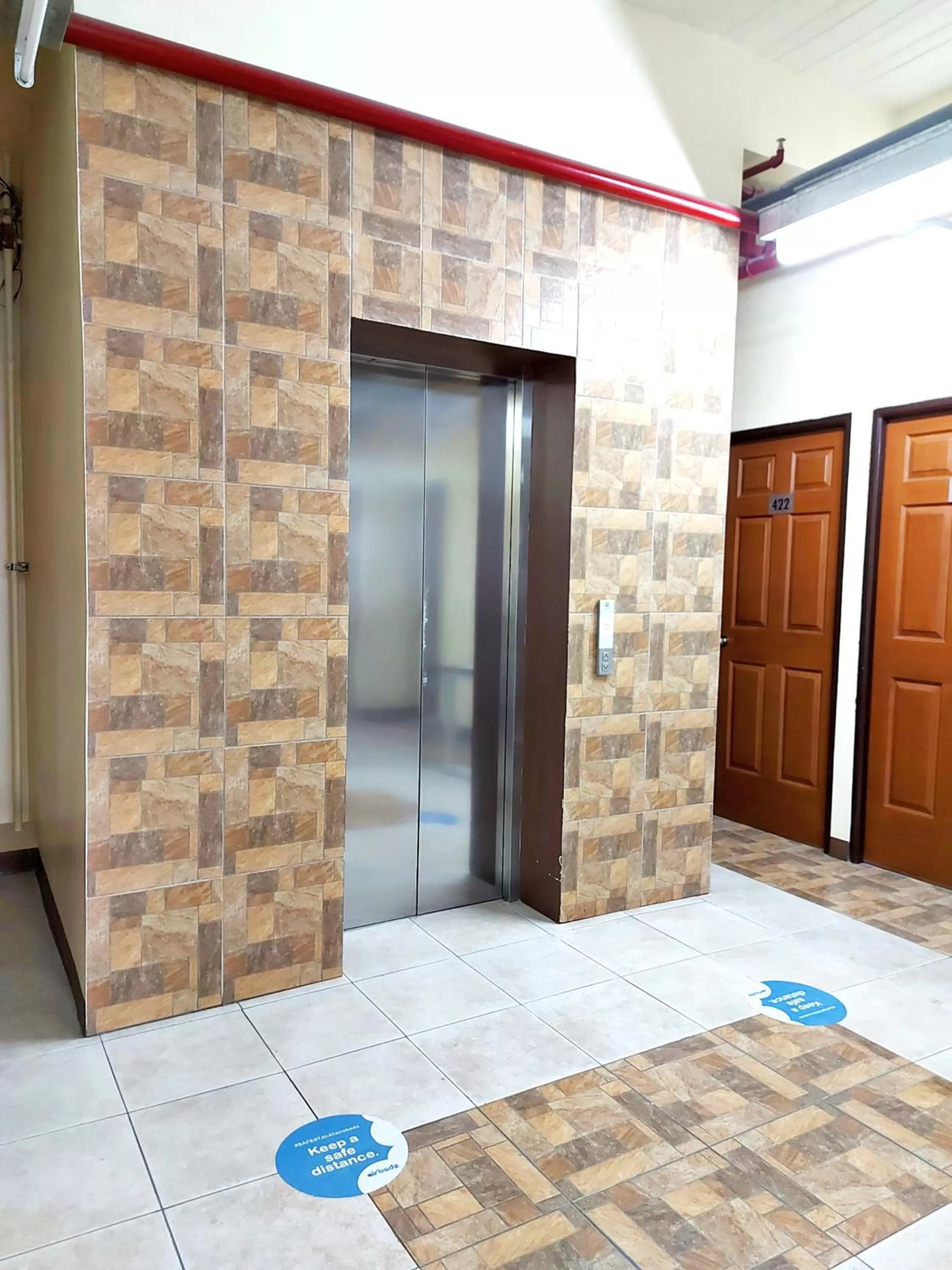 elevator in airobedz MANILA - A Value Hotel