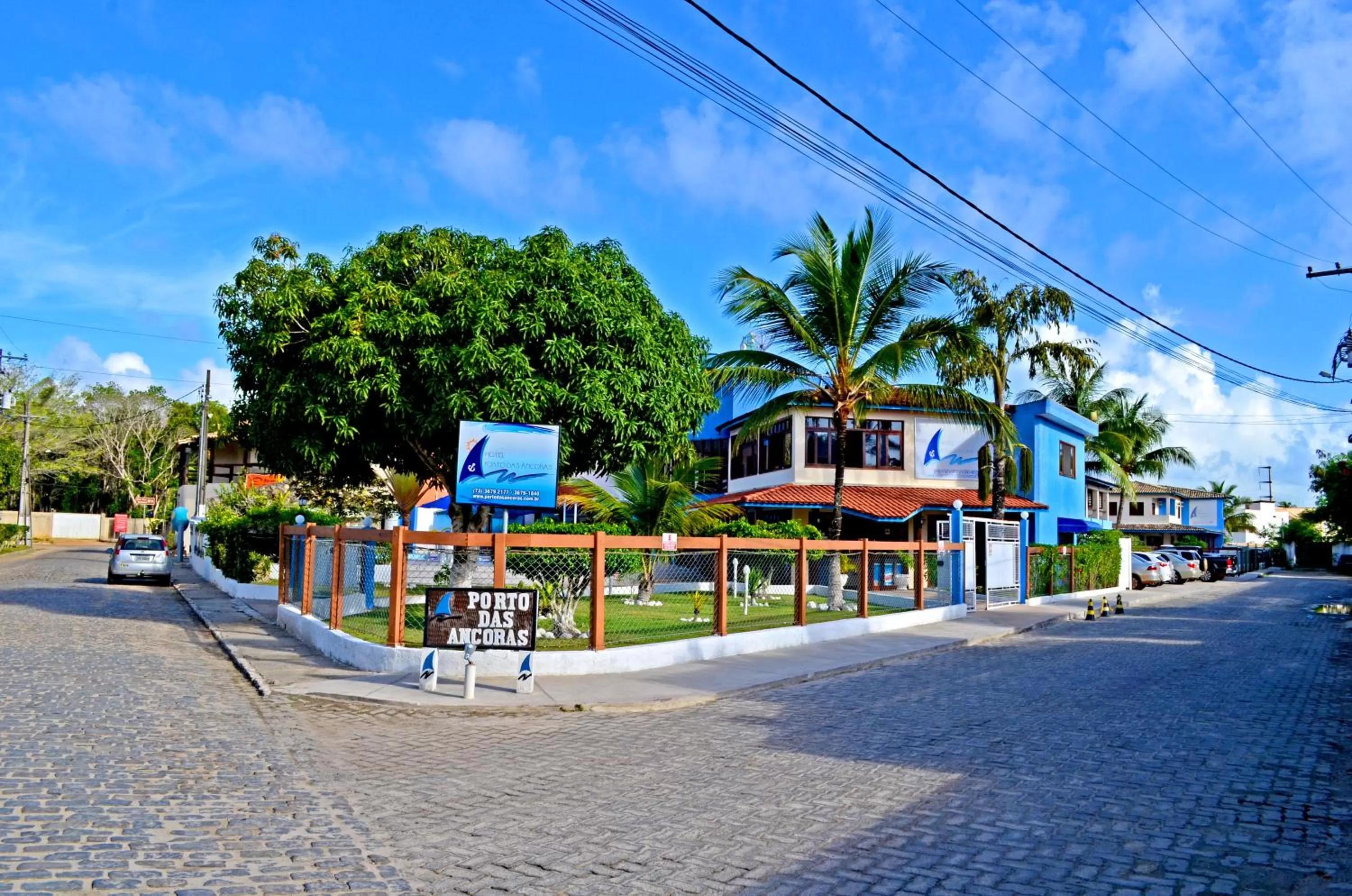 Facade/entrance in Hotel Porto das Ancoras