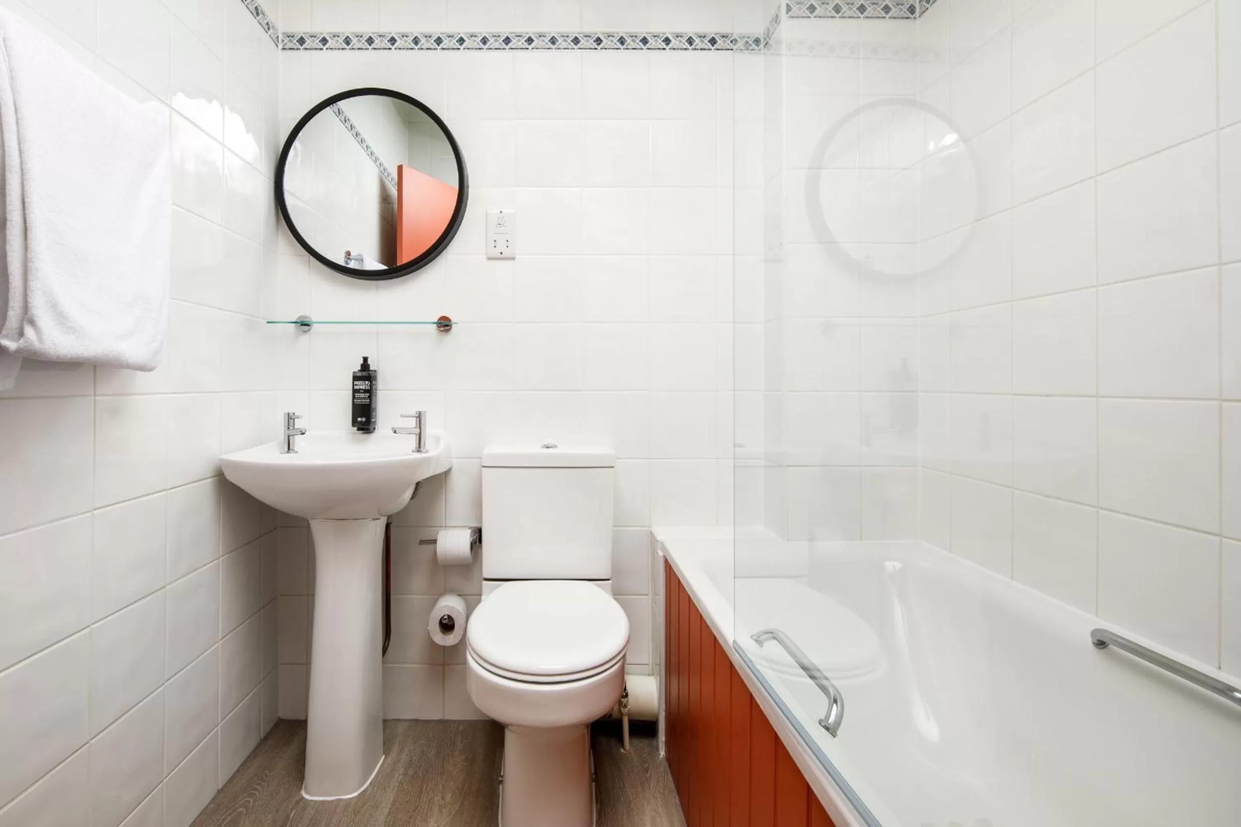 Shower in ibis Styles Bournemouth