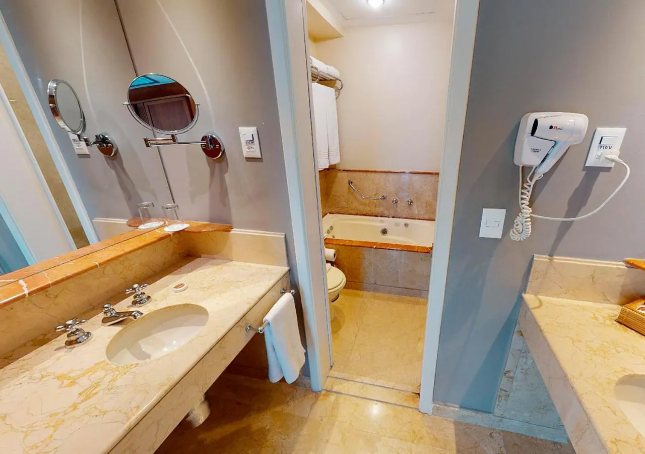 Hot Tub in Gran Estanplaza Berrini