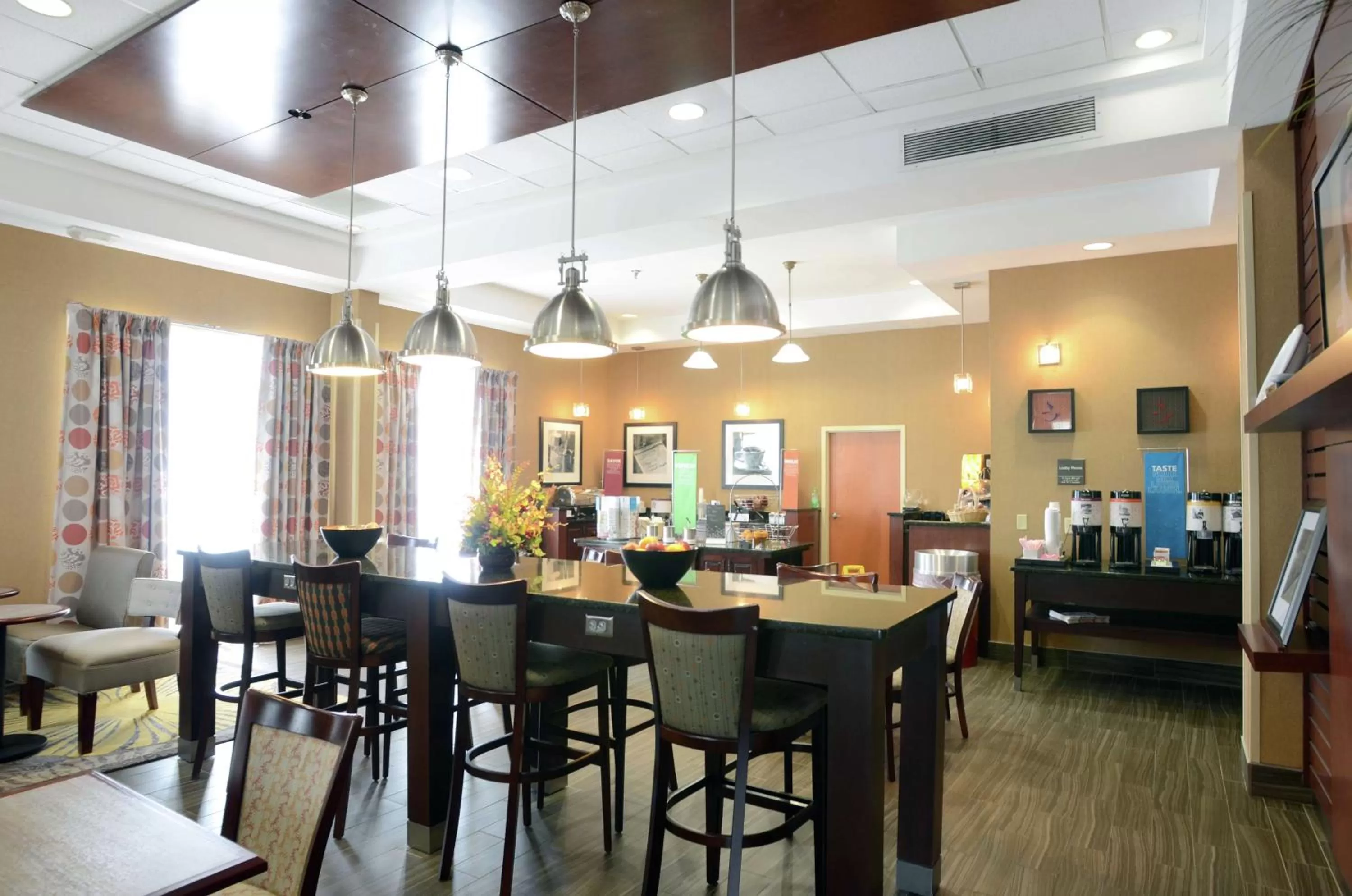 Restaurant/places to eat in Hampton Inn Vidalia