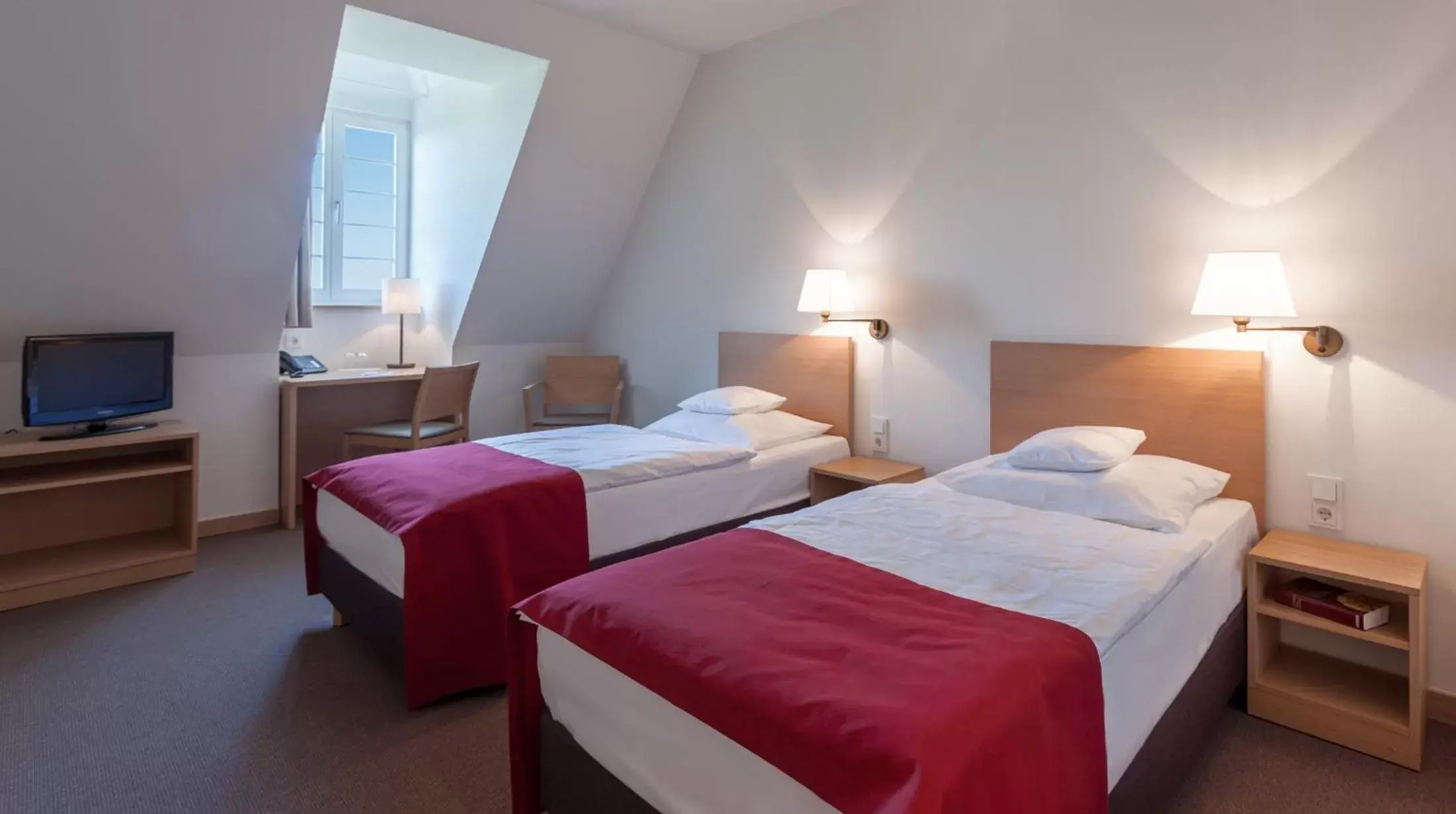 Twin Room in Kardinal Schulte Haus Twin Room in Kardinal Schulte Haus