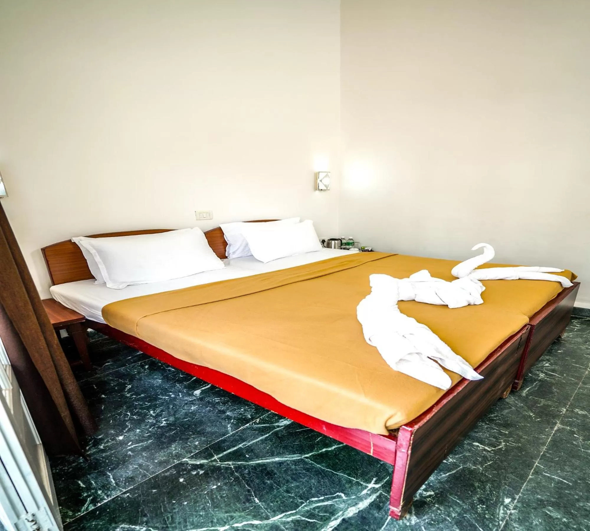 Photo of the whole room, Bed in Grande Ave Maria Resort