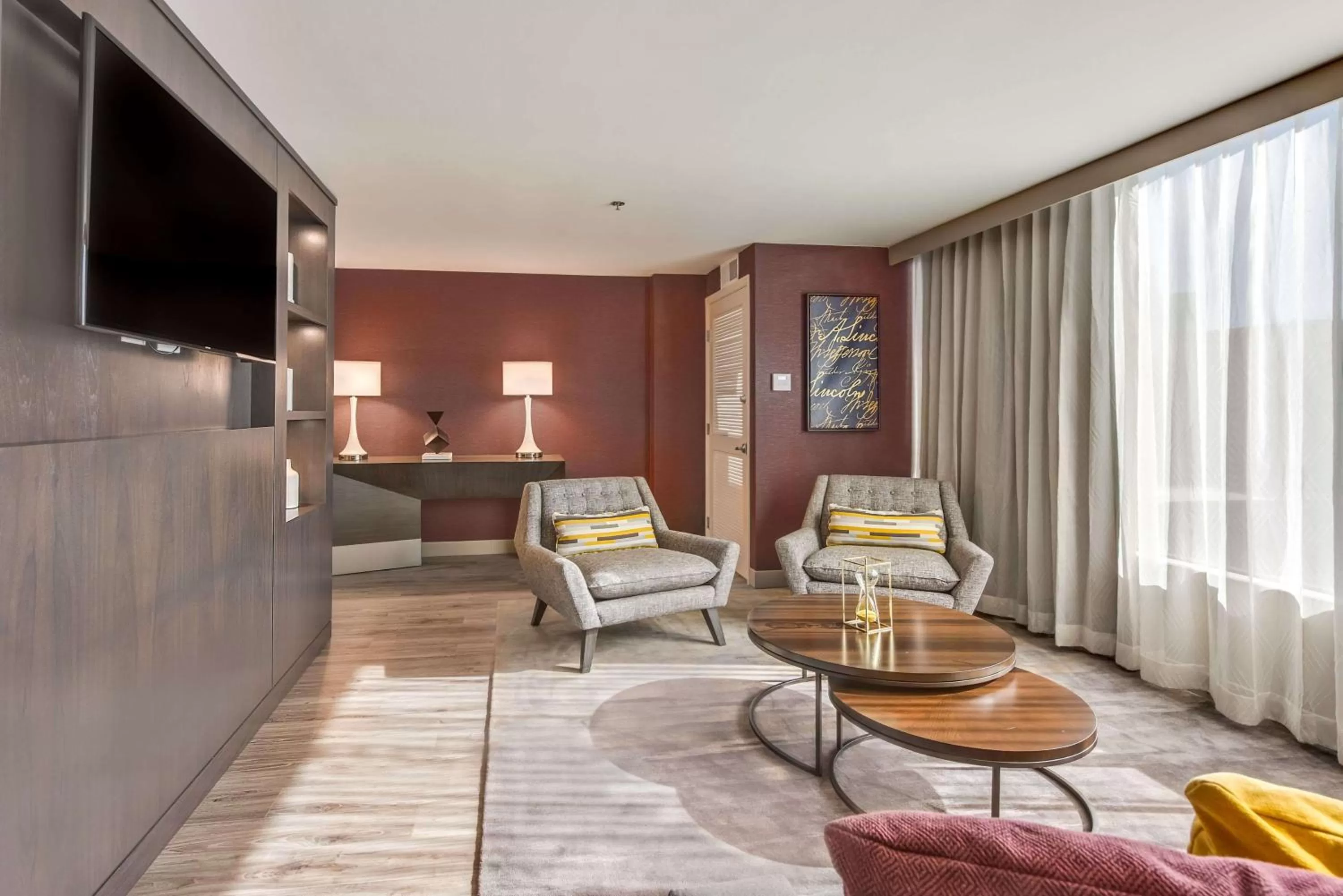 Living room in Sonesta Denver Downtown