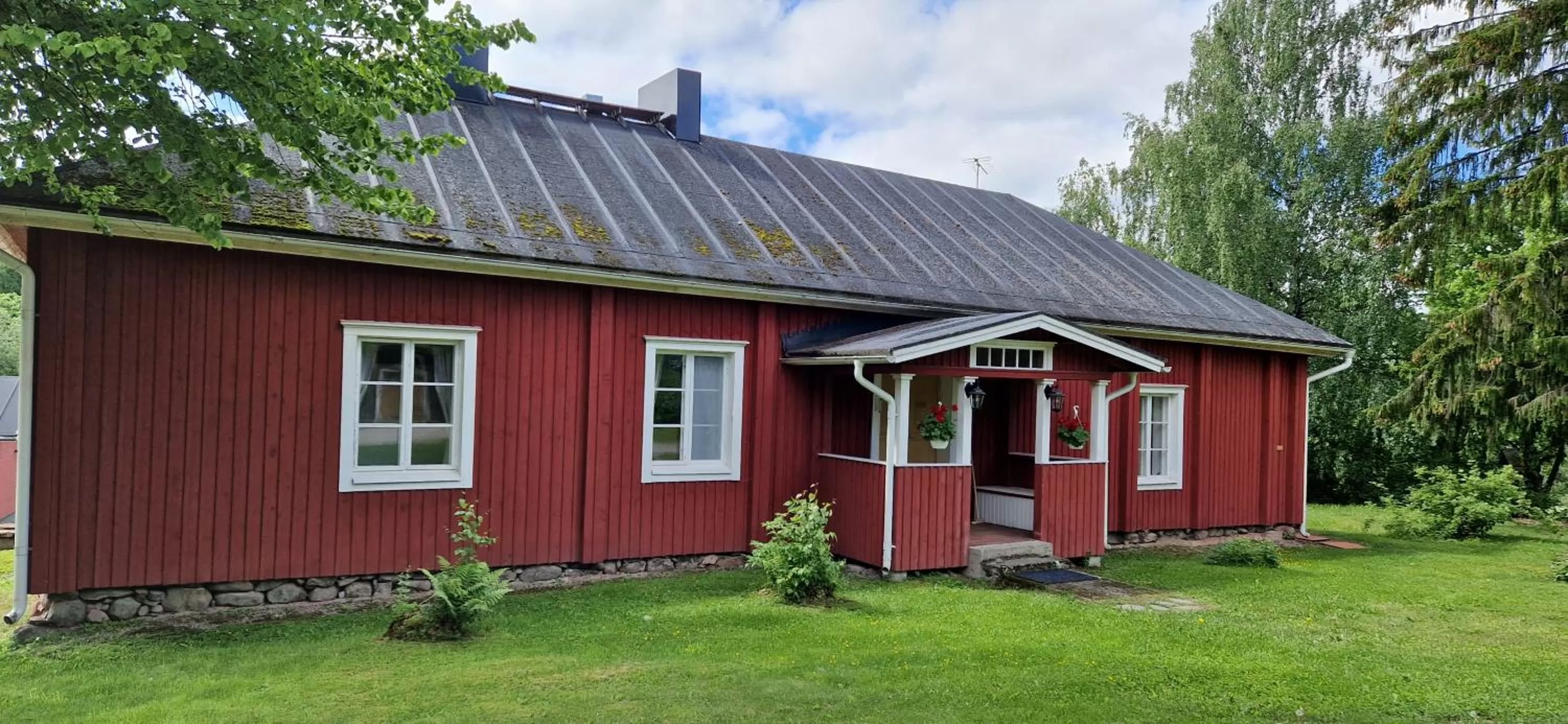 Property building in Tiittalan Kartano