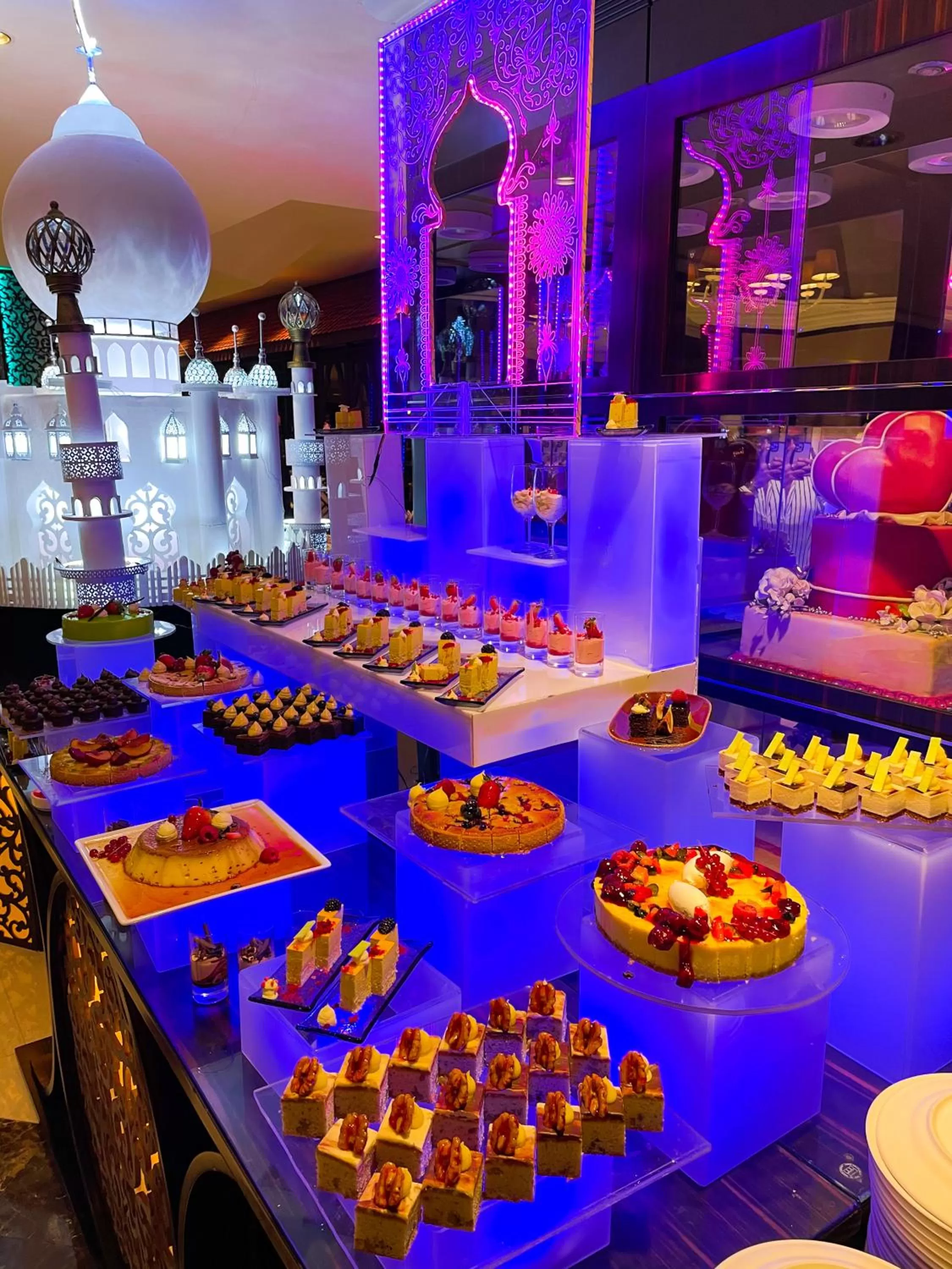 Food in Mövenpick Grand Al Bustan