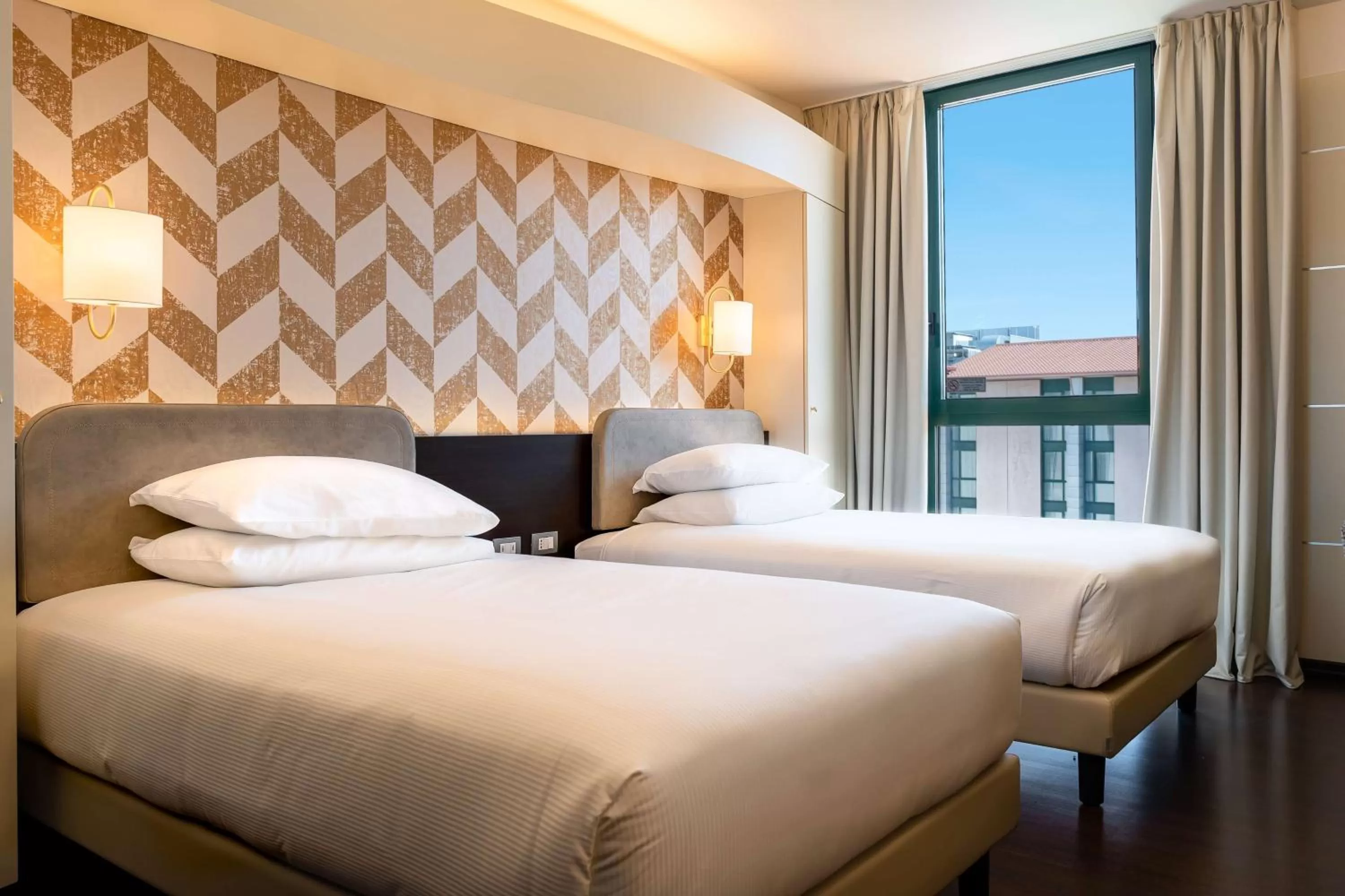 Bed in Doubletree by Hilton Milan Malpensa Solbiate Olona