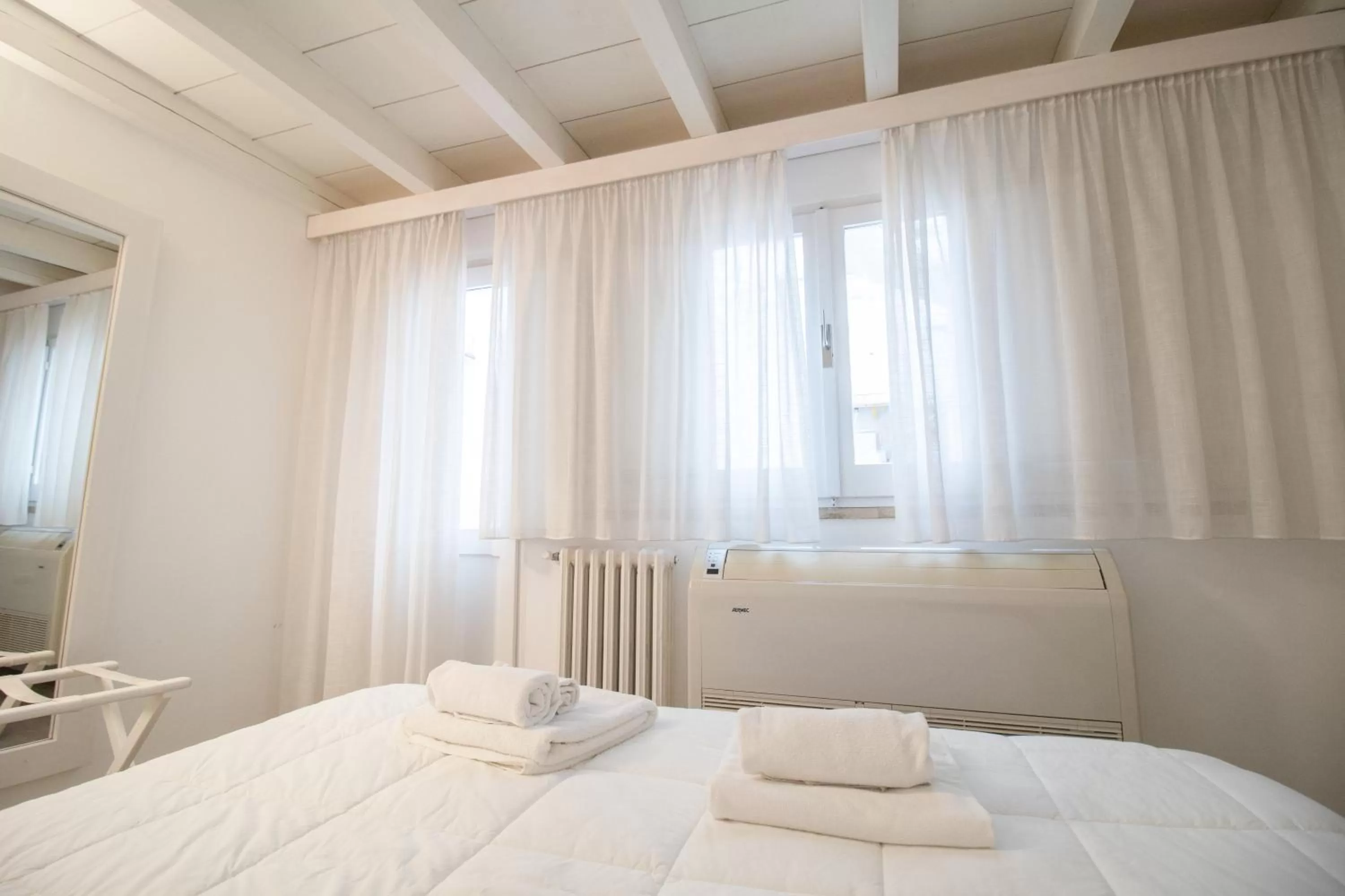 Photo of the whole room, Bed in Casa Balmes