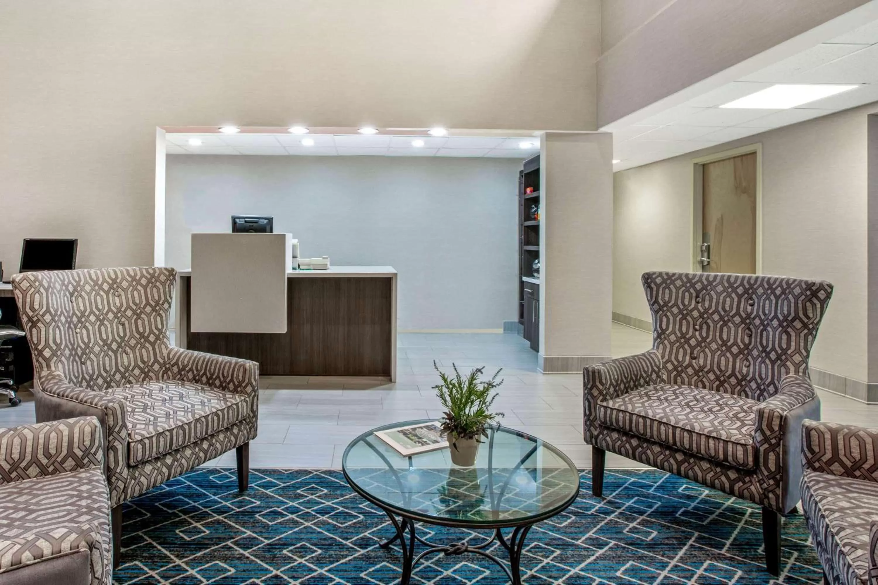 Lobby or reception in La Quinta Inn by Wyndham Radford