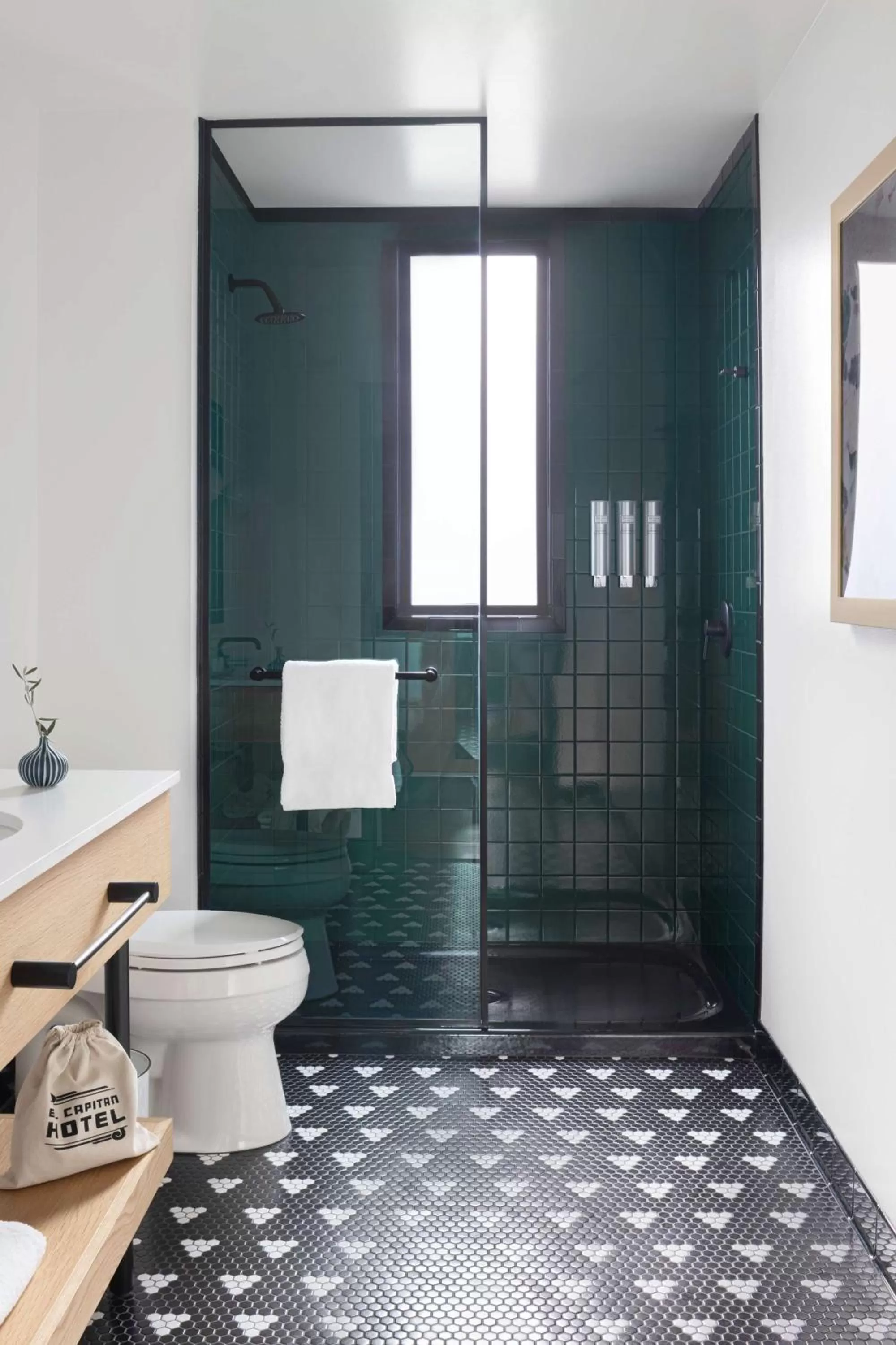 Bathroom in El Capitan Hotel