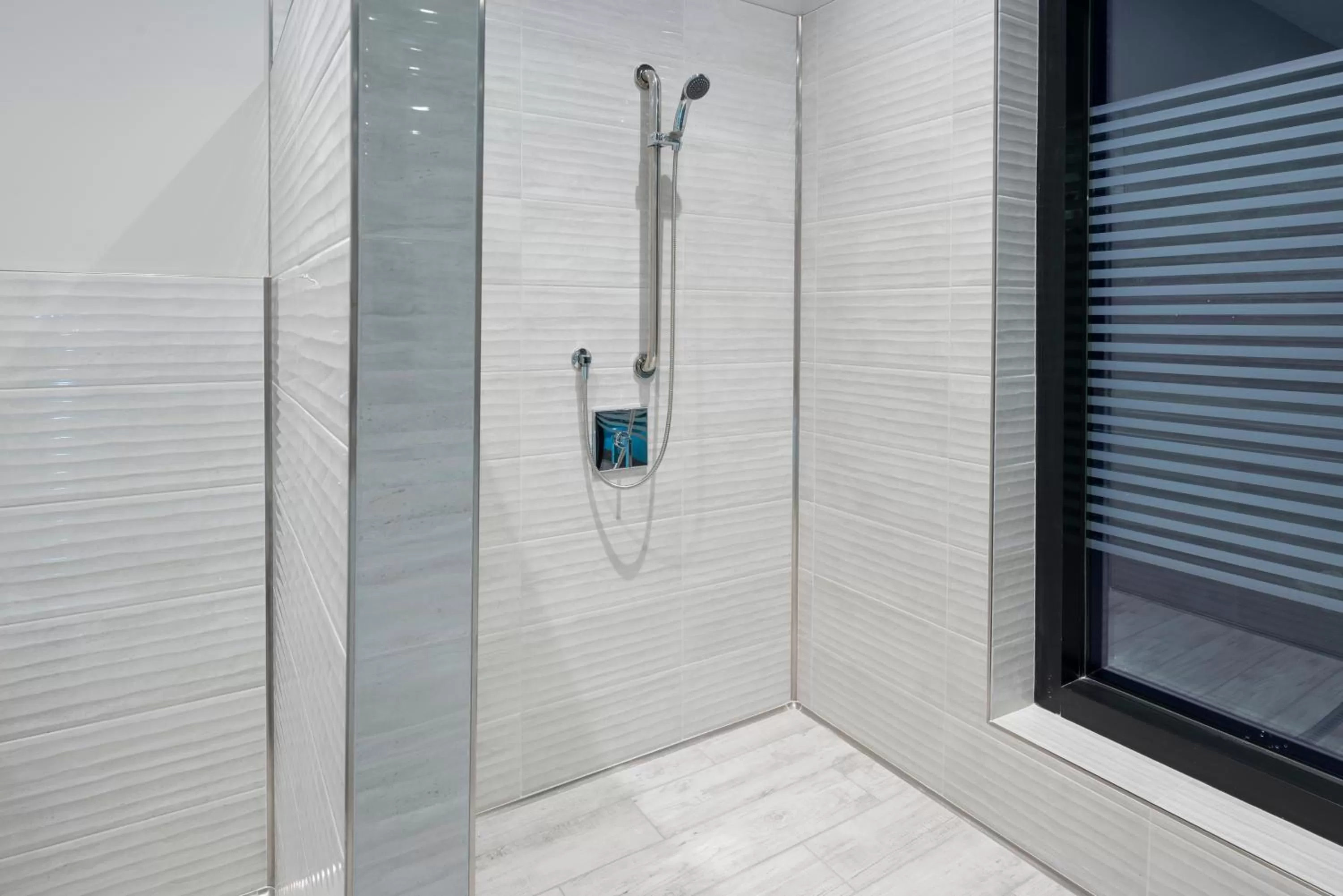 Swimming pool in Holiday Inn Express - Boston Logan Airport - Revere by IHG