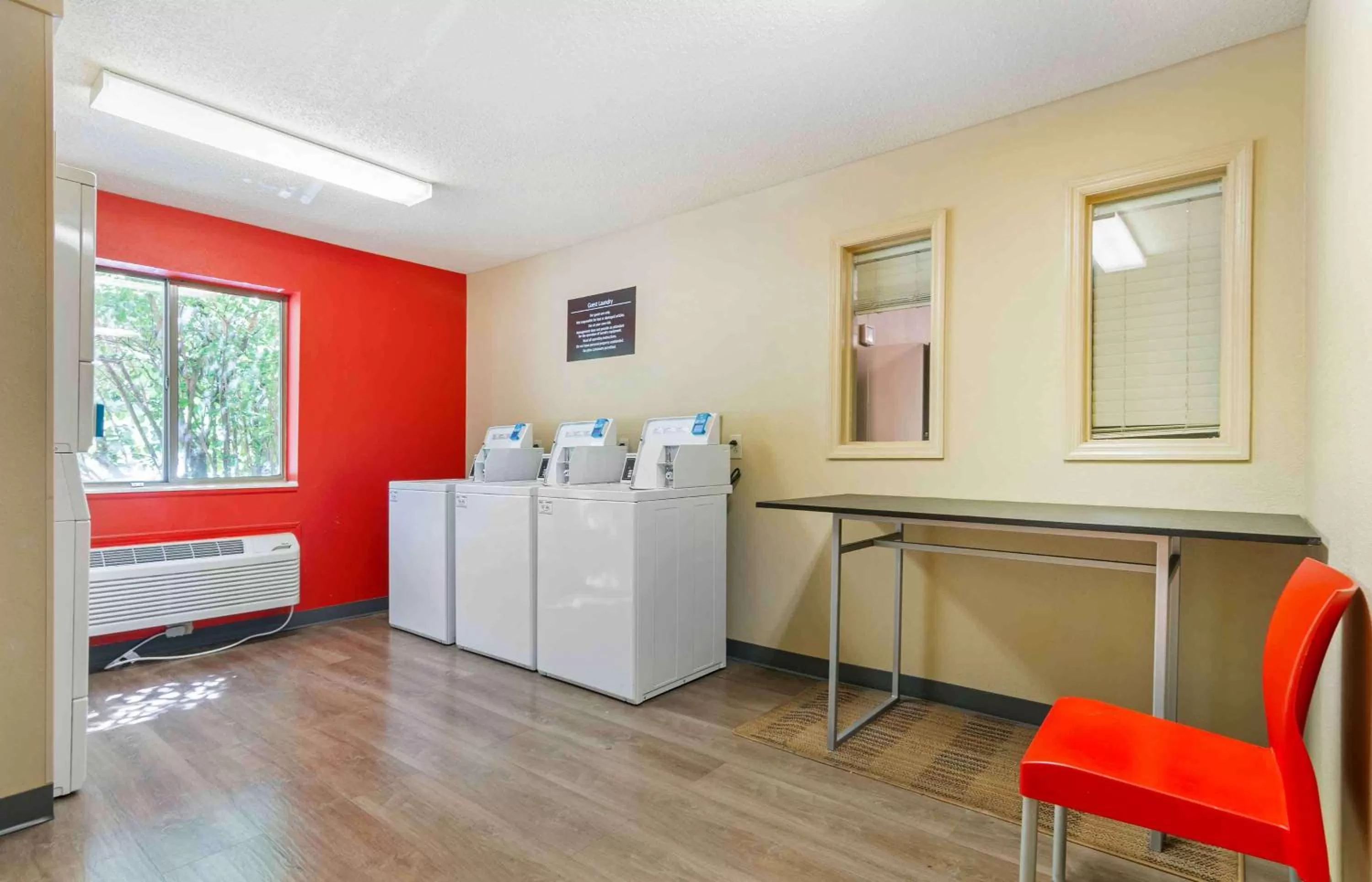 Property building in Extended Stay America Select Suites - St Louis - Earth City