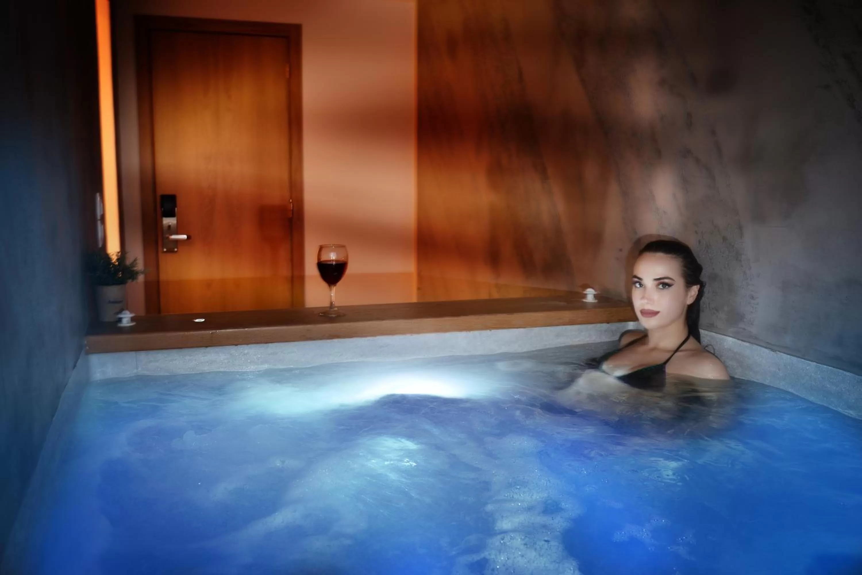 Hot Tub in Anixi Hotel by AP