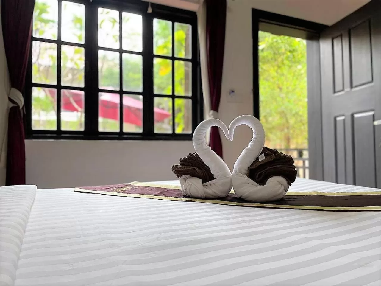 Decorative detail, Bed in Angkor Tiger Resort