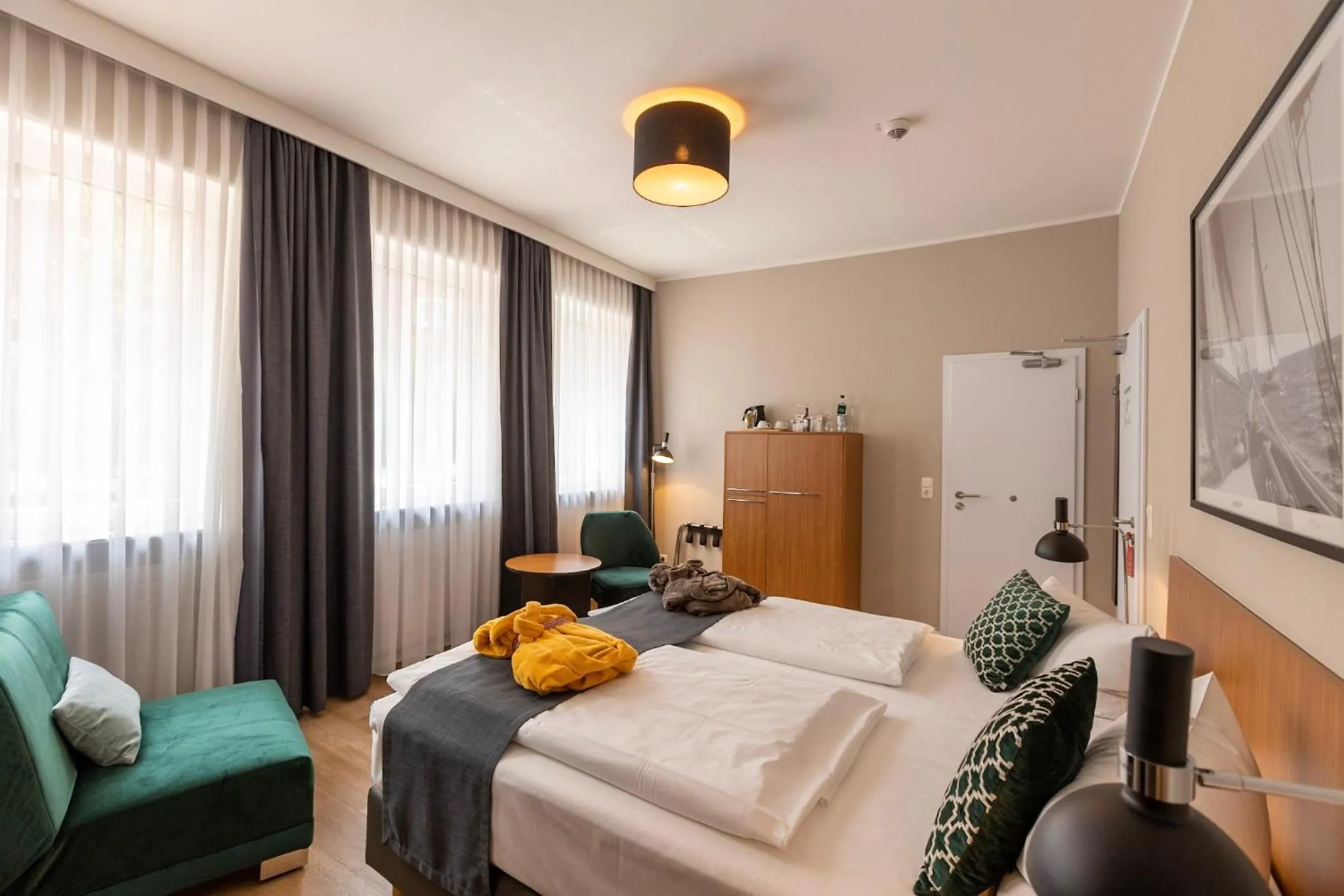 Bedroom, Bed in Comfort Hotel tom Kyle