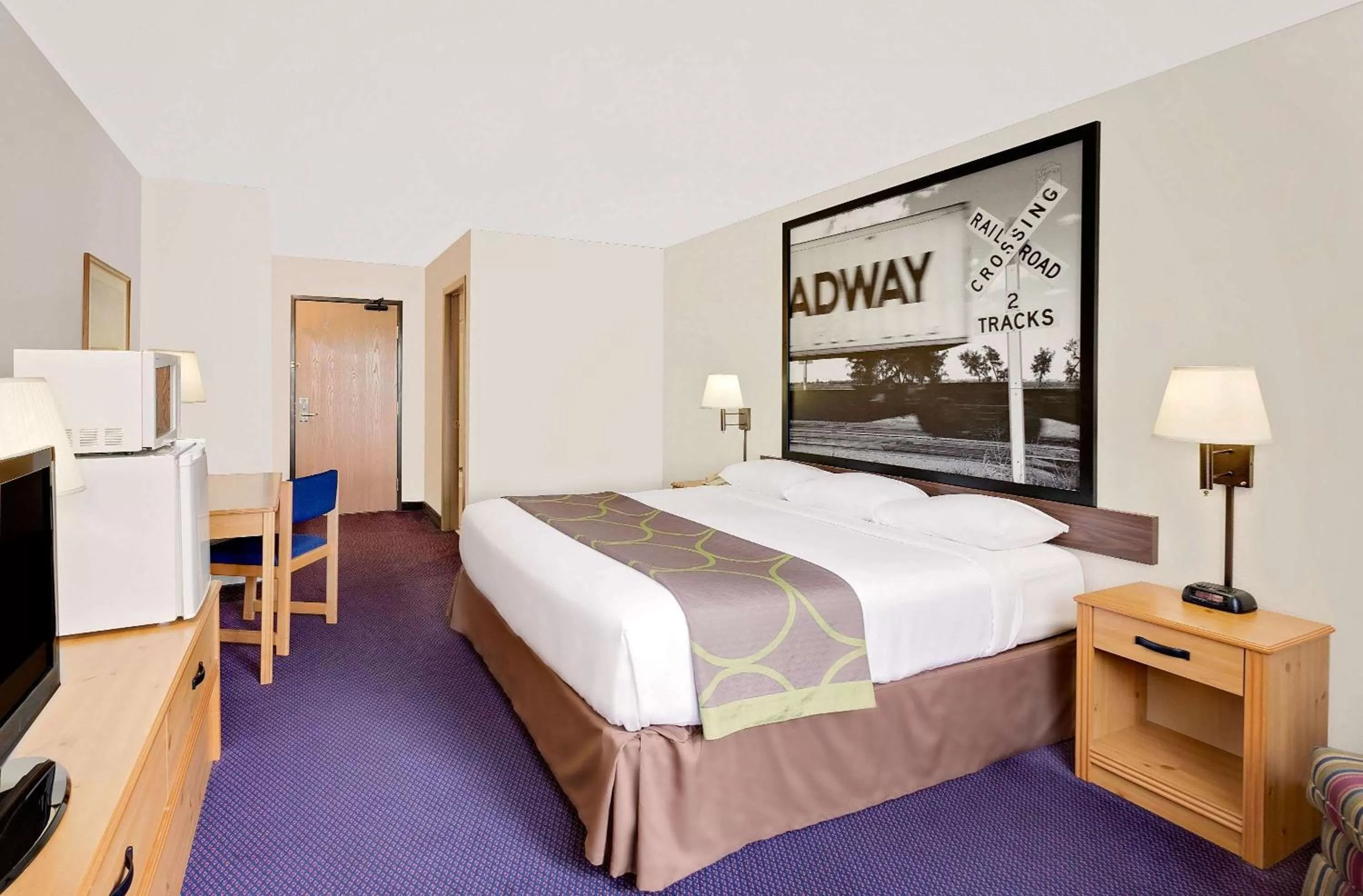 Photo of the whole room, Bed in Super 8 by Wyndham St. James