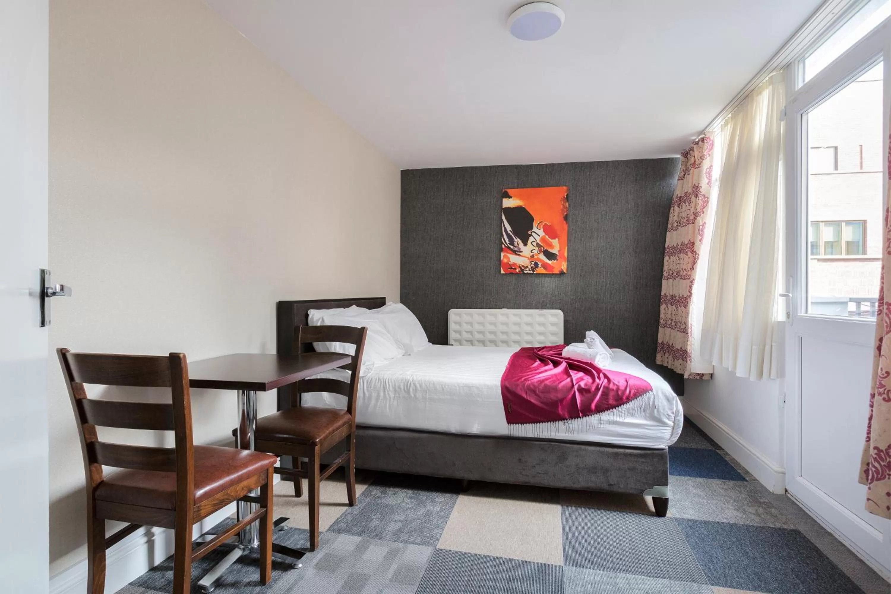 View (from property/room), Bed in Central Hoxton Shoreditch